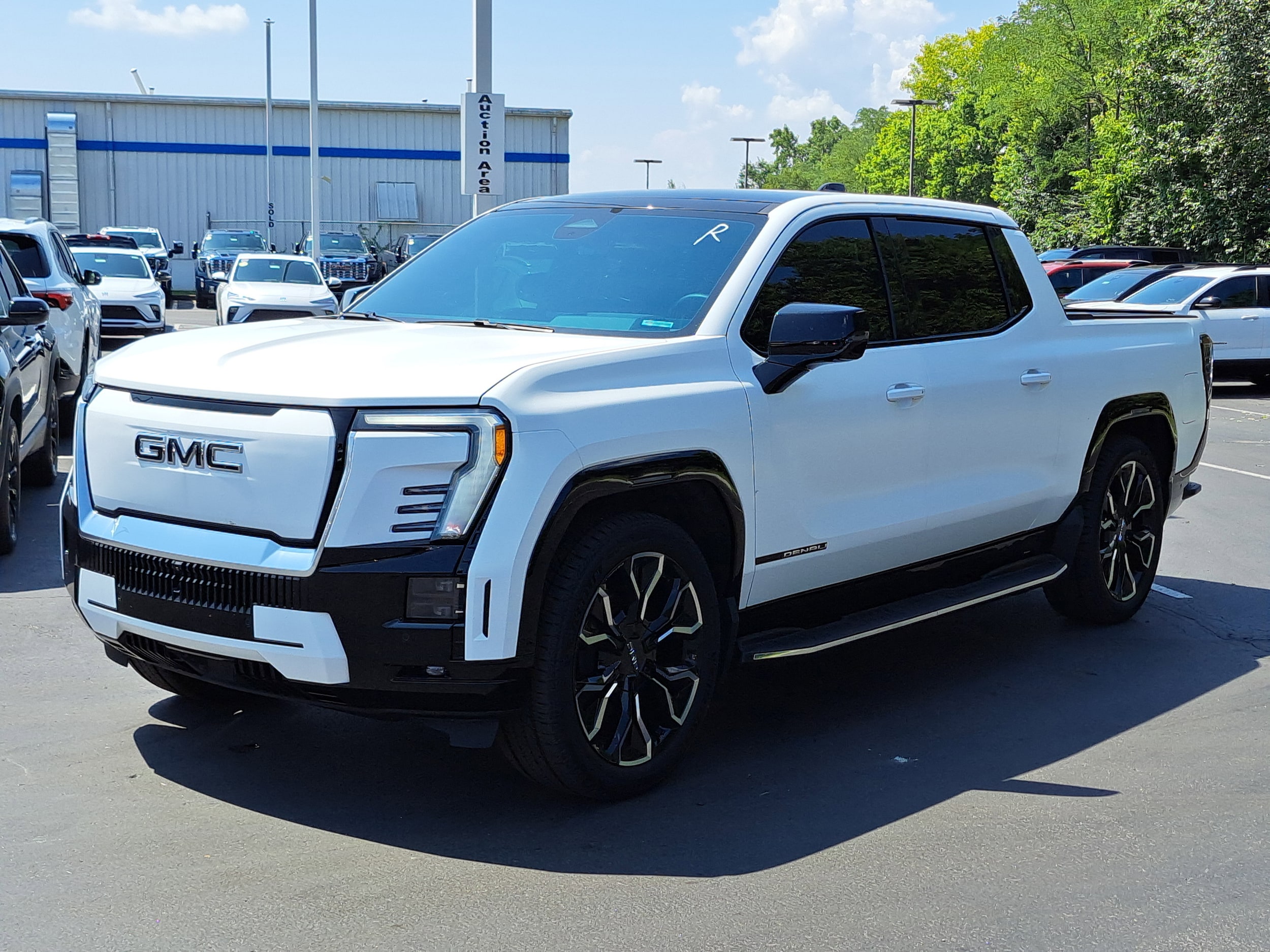 Used 2024 GMC Sierra EV Denali with VIN 1GT401EL1RU401282 for sale in Lebanon, OH