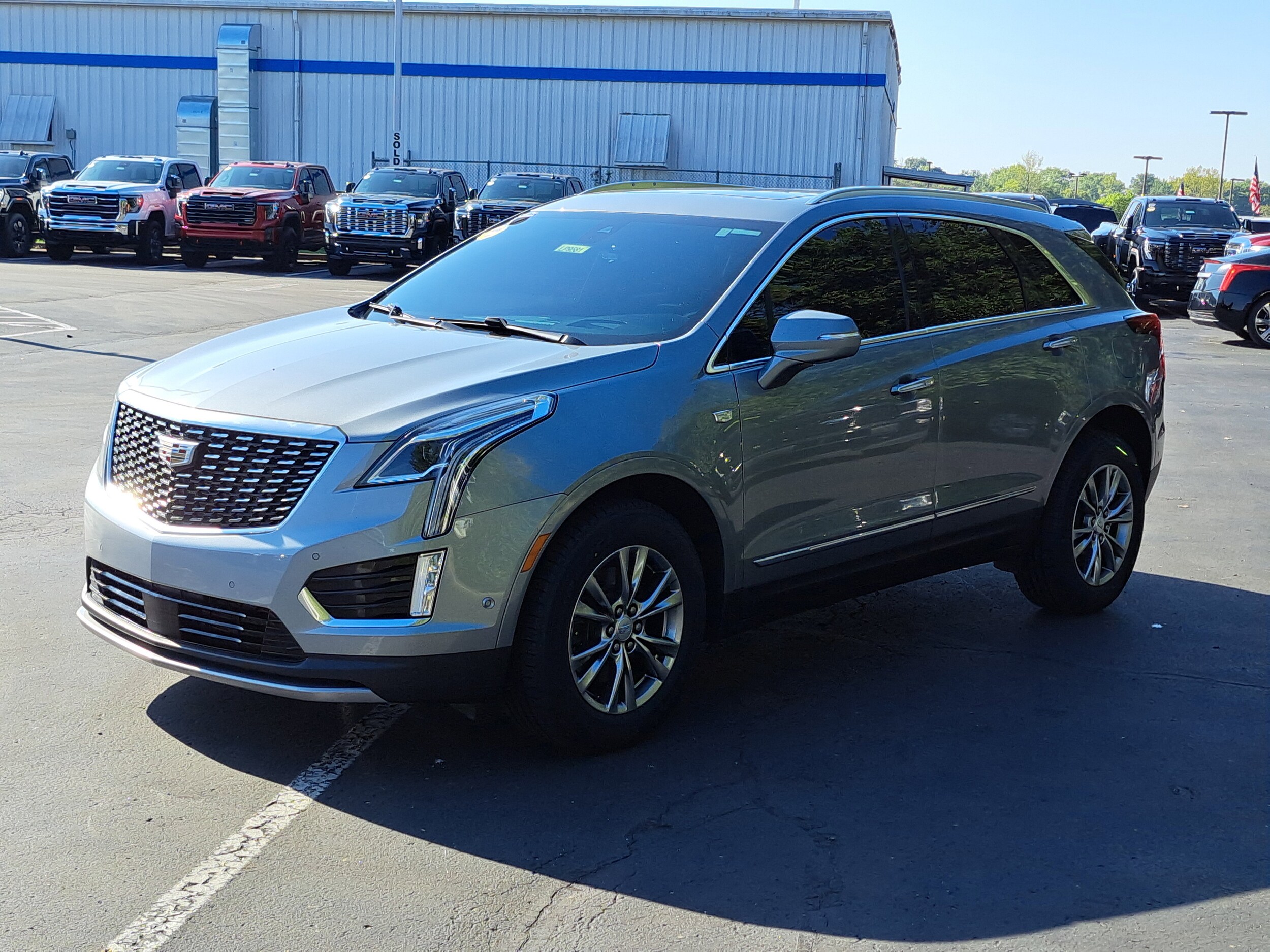 2023 Cadillac XT5 Premium Luxury photo 3