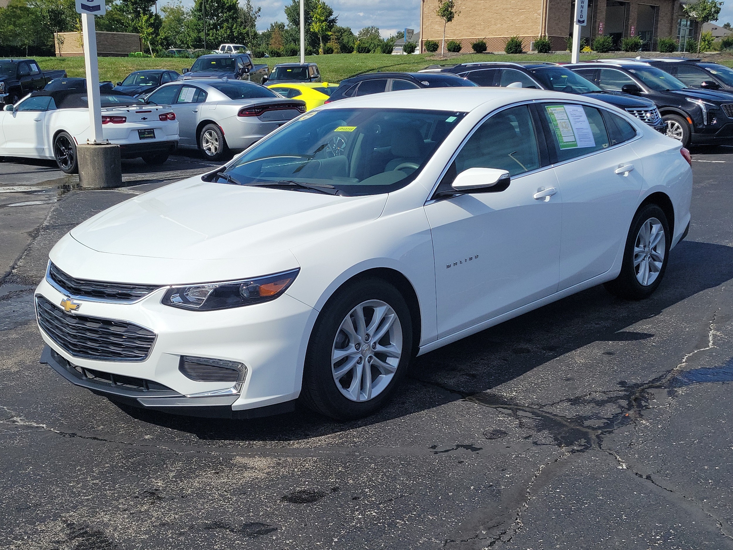 Used 2018 Chevrolet Malibu 1LT with VIN 1G1ZD5ST1JF119666 for sale in Lebanon, OH