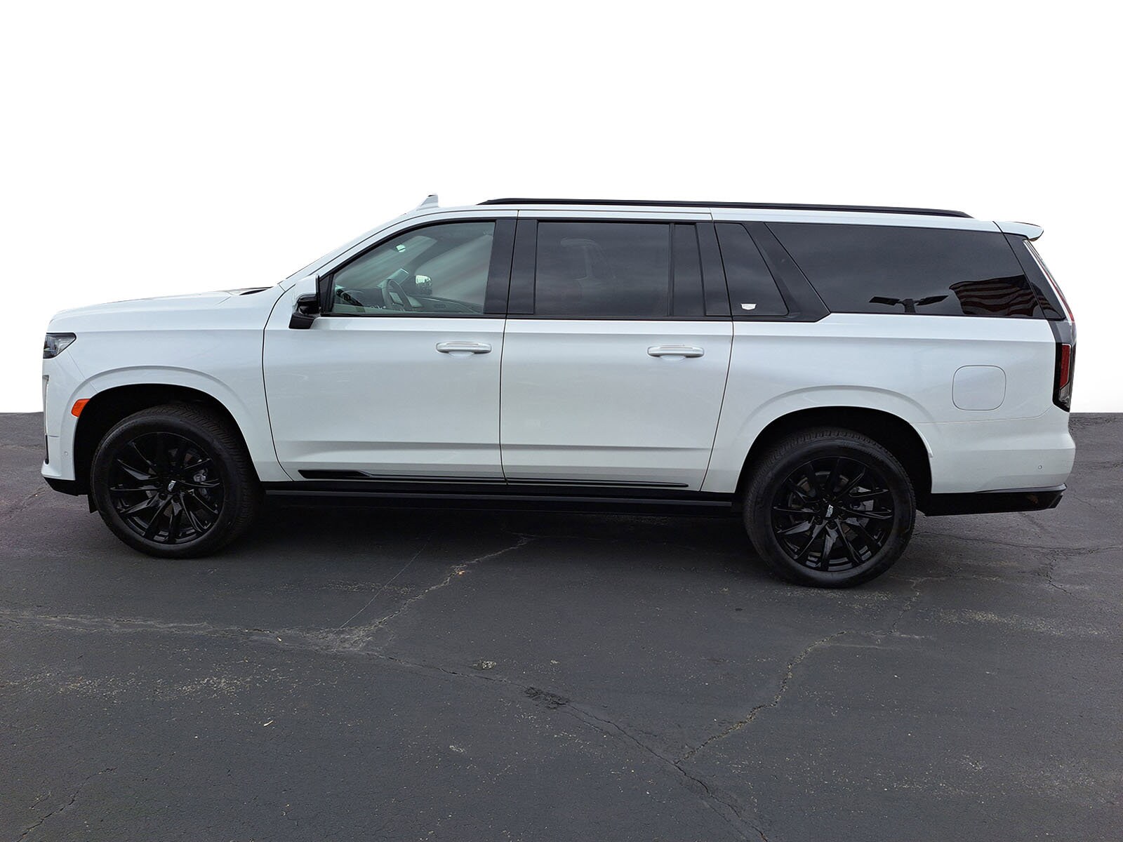 2024 Cadillac Escalade ESV Sport Platinum photo 4