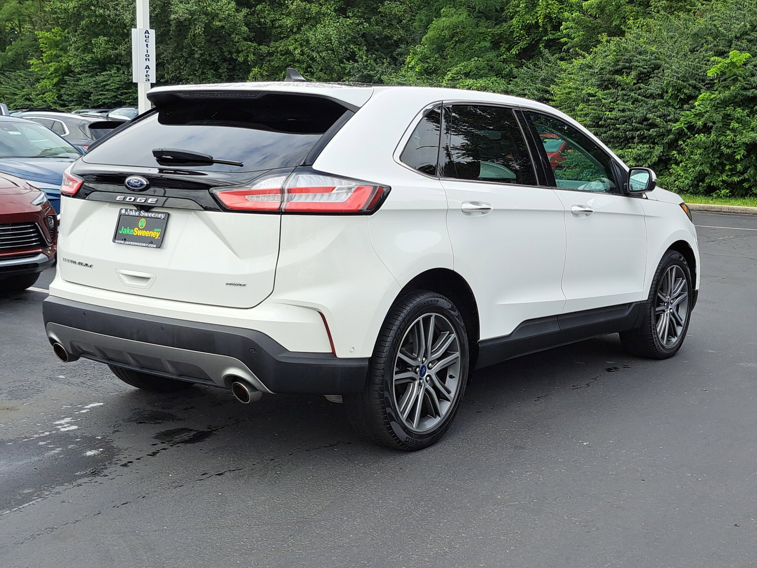 2021 Ford Edge Titanium photo 4