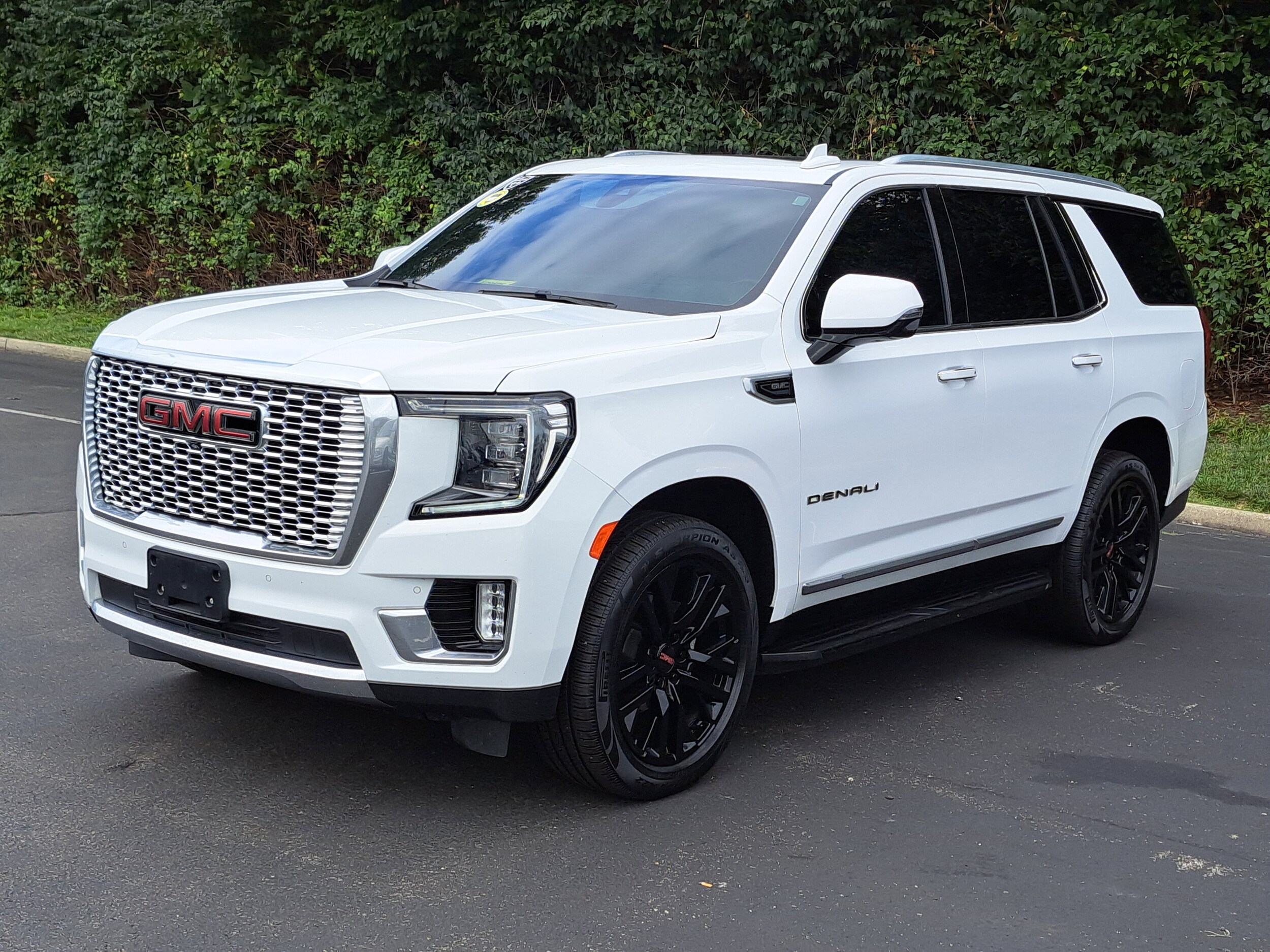 2021 Gmc Yukon Denali photo 2
