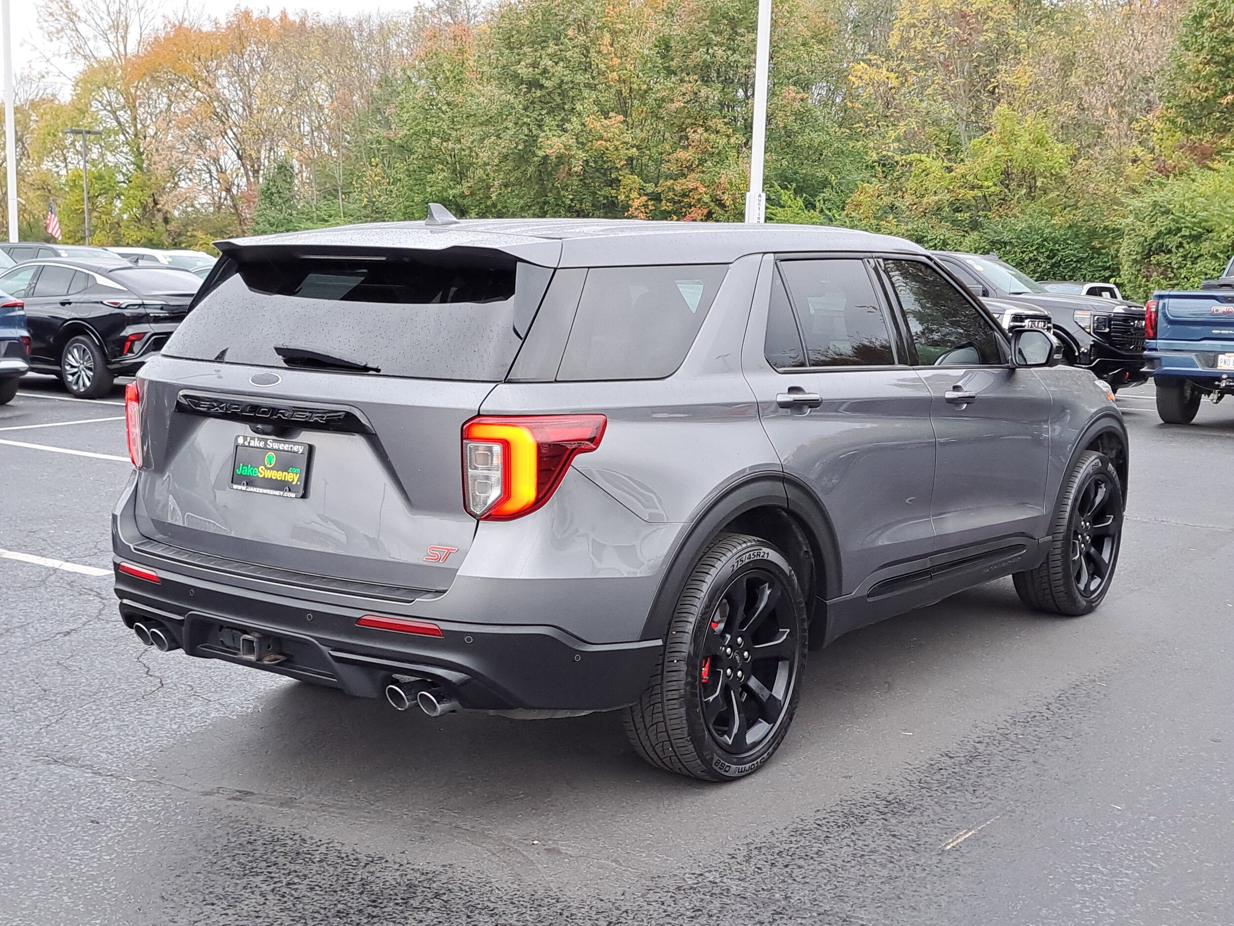 2021 Ford Explorer ST photo 4