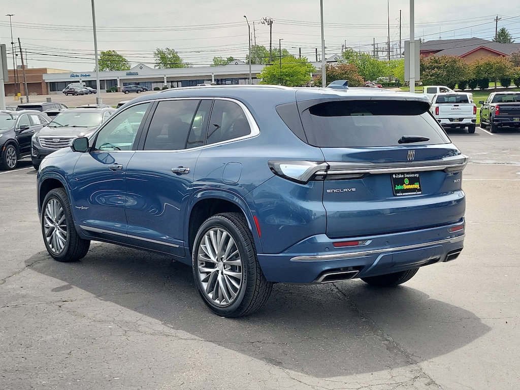 Used 2025 Buick Enclave Avenir SUV