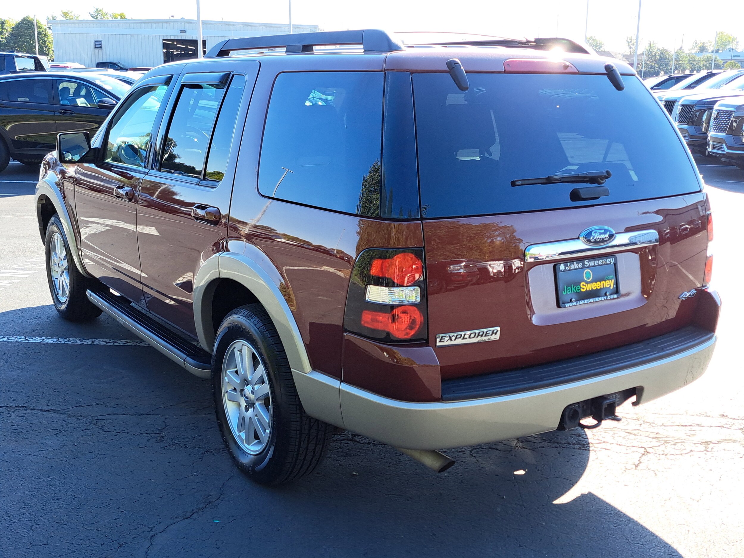 2010 Ford Explorer Eddie Bauer photo 3