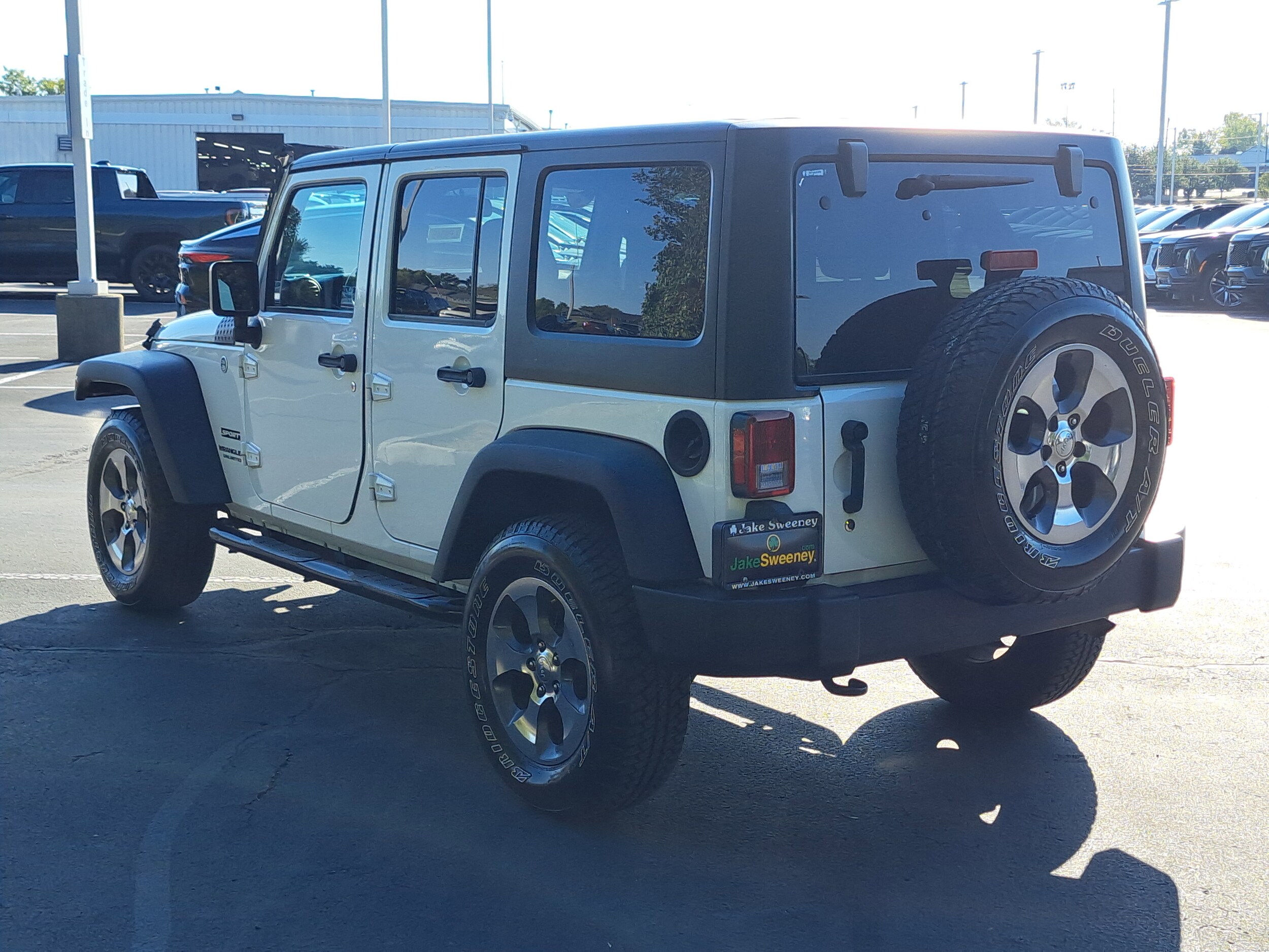 2017 Jeep Wrangler Unlimited Sport photo 3