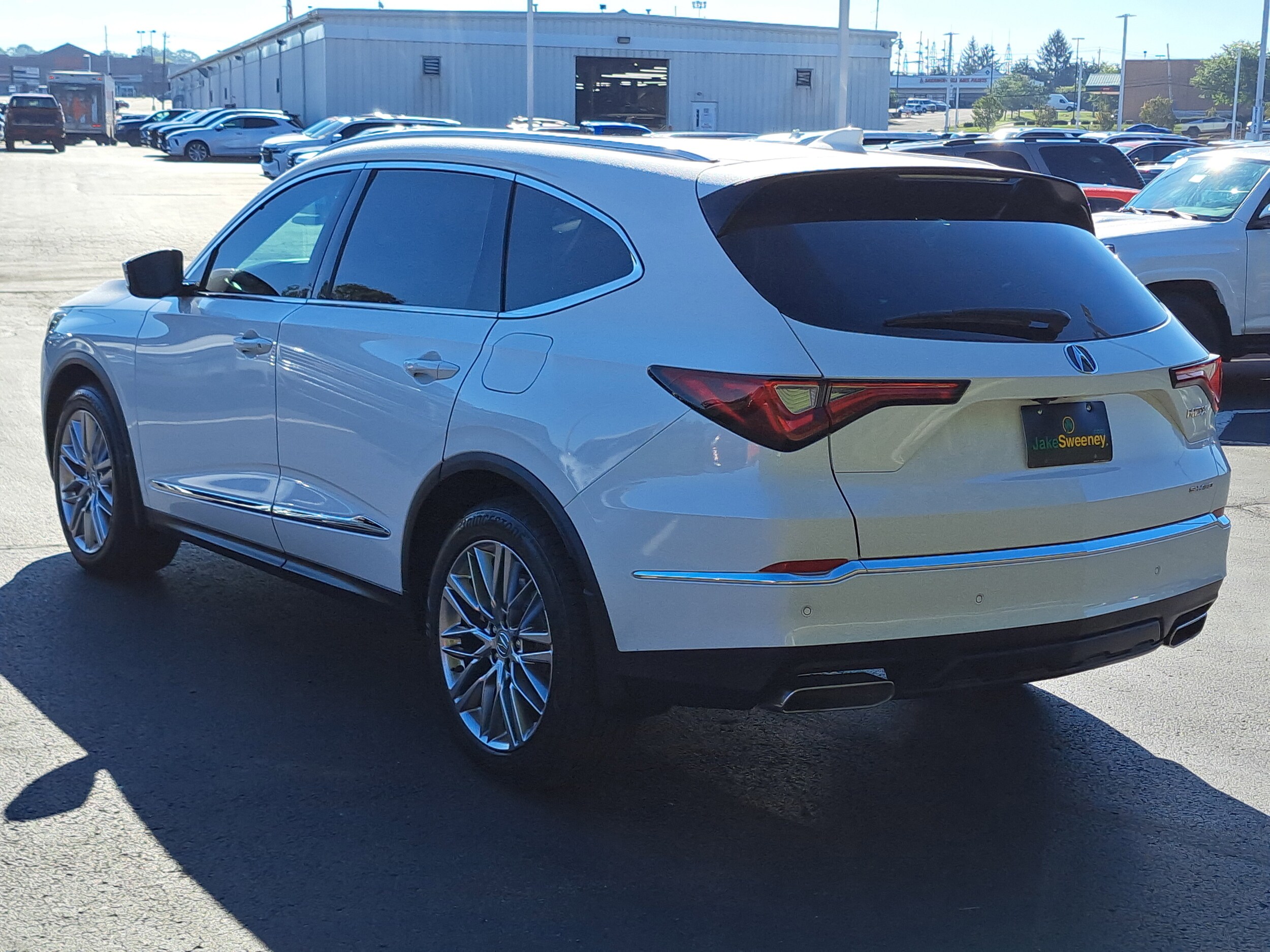 2023 Acura MDX Advance photo 3