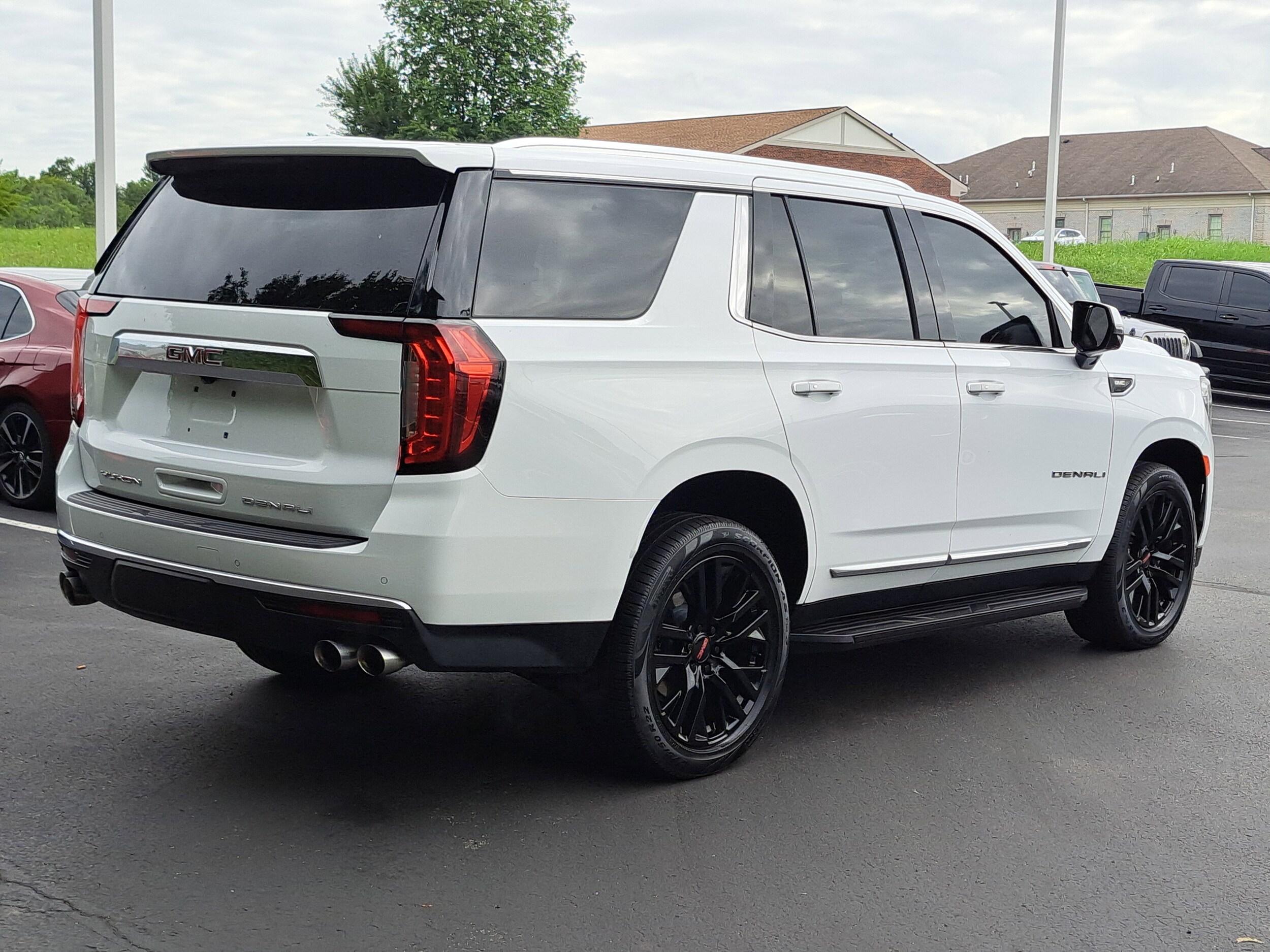 2021 Gmc Yukon Denali photo 4