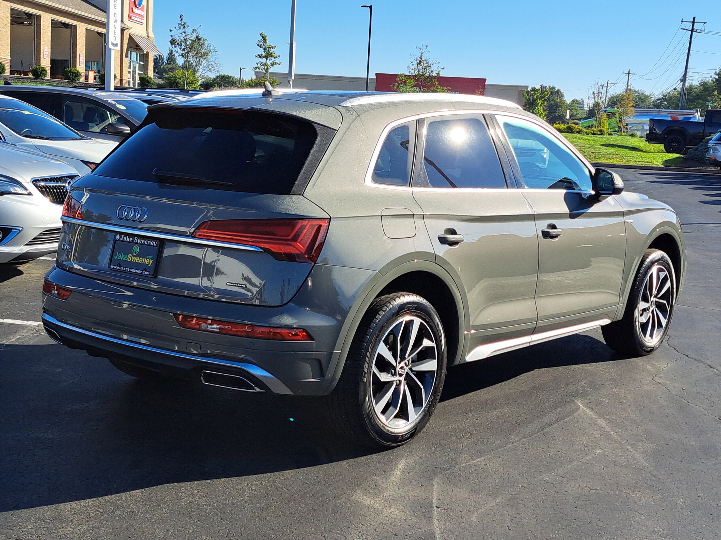 2023 Audi Q5 S line Premium photo 4