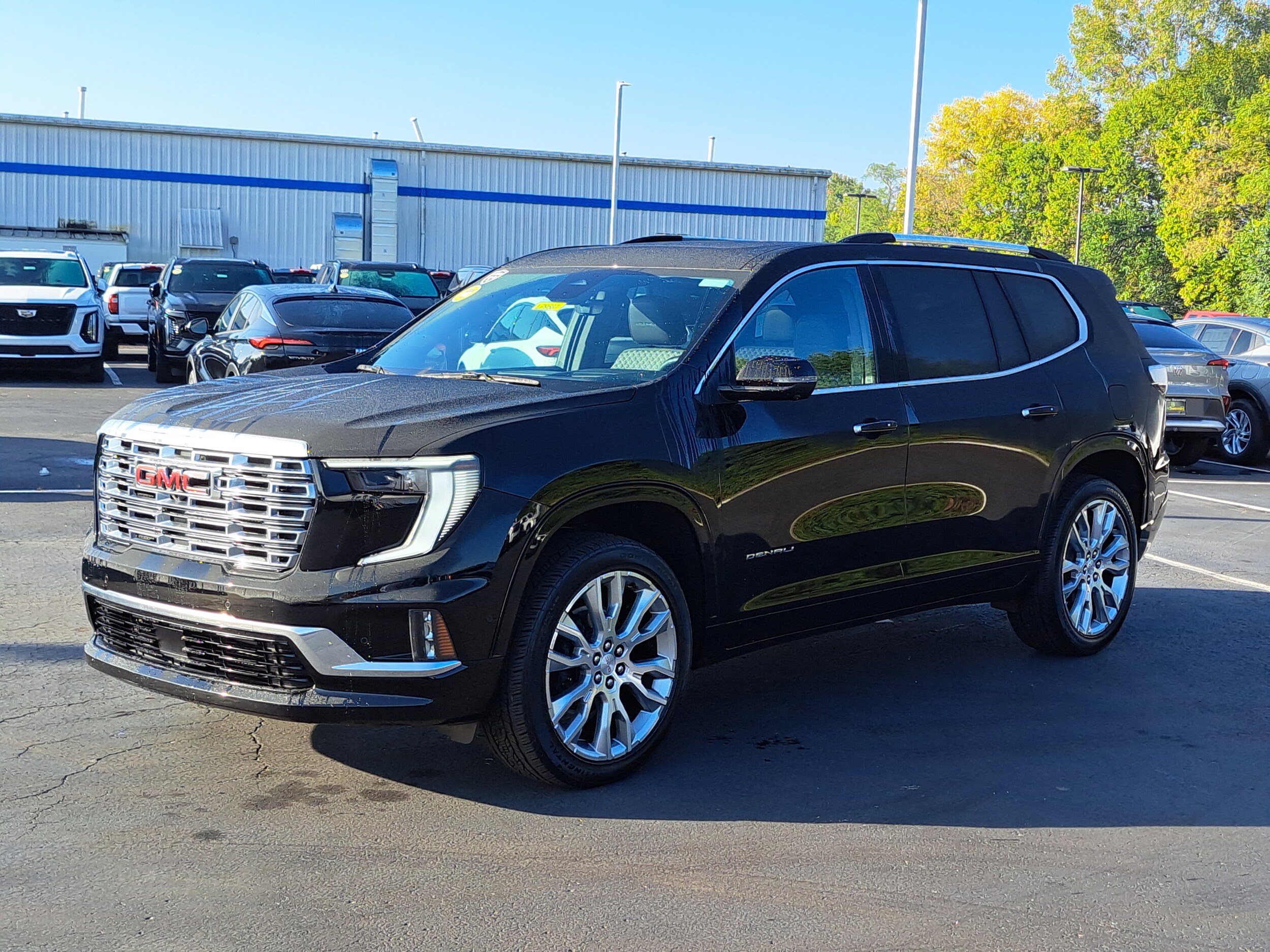 2024 Gmc Acadia Denali photo 2