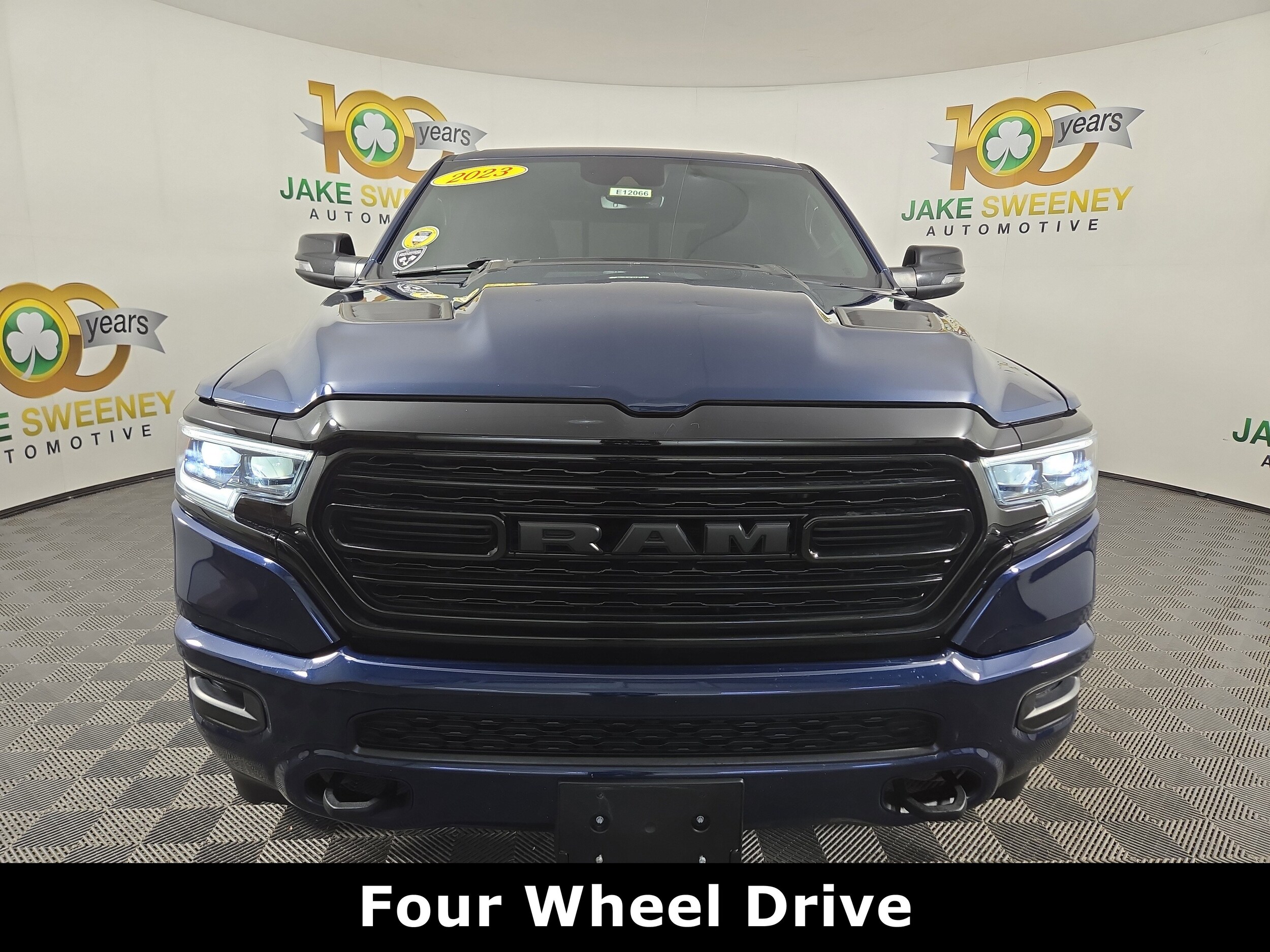 2023 Ram 1500 Limited photo 2