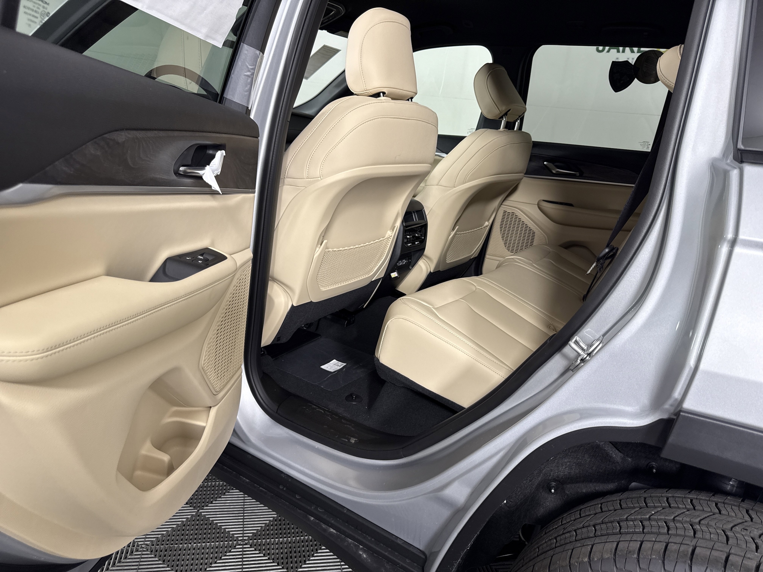 2025 Jeep Grand Cherokee Limited - Photo 20
