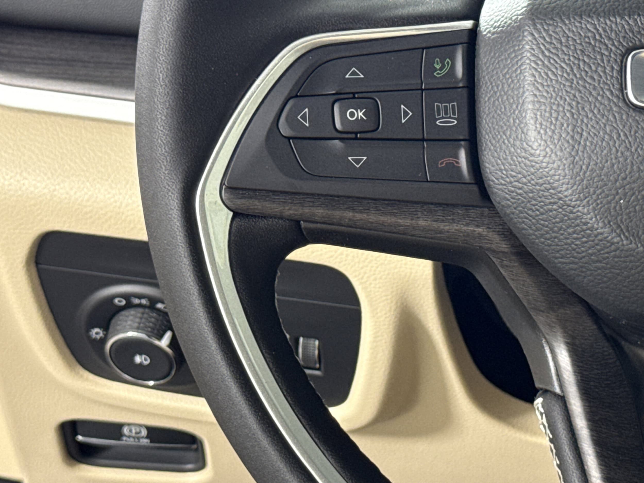 2025 Jeep Grand Cherokee Limited - Photo 17