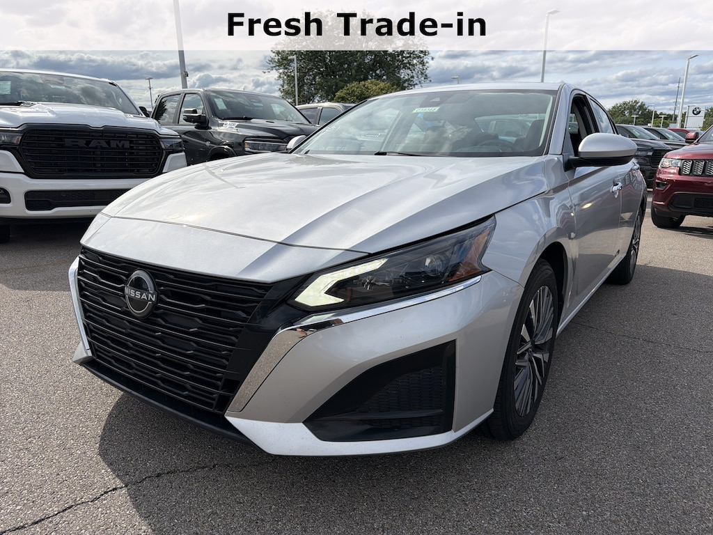Used 2023 Nissan Altima 2.5 SV Sedan