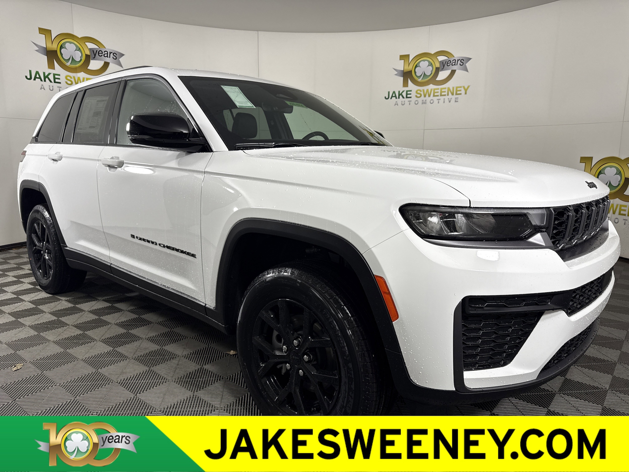 2026 Jeep Grand Cherokee Laredo Altitude 4x4's photo