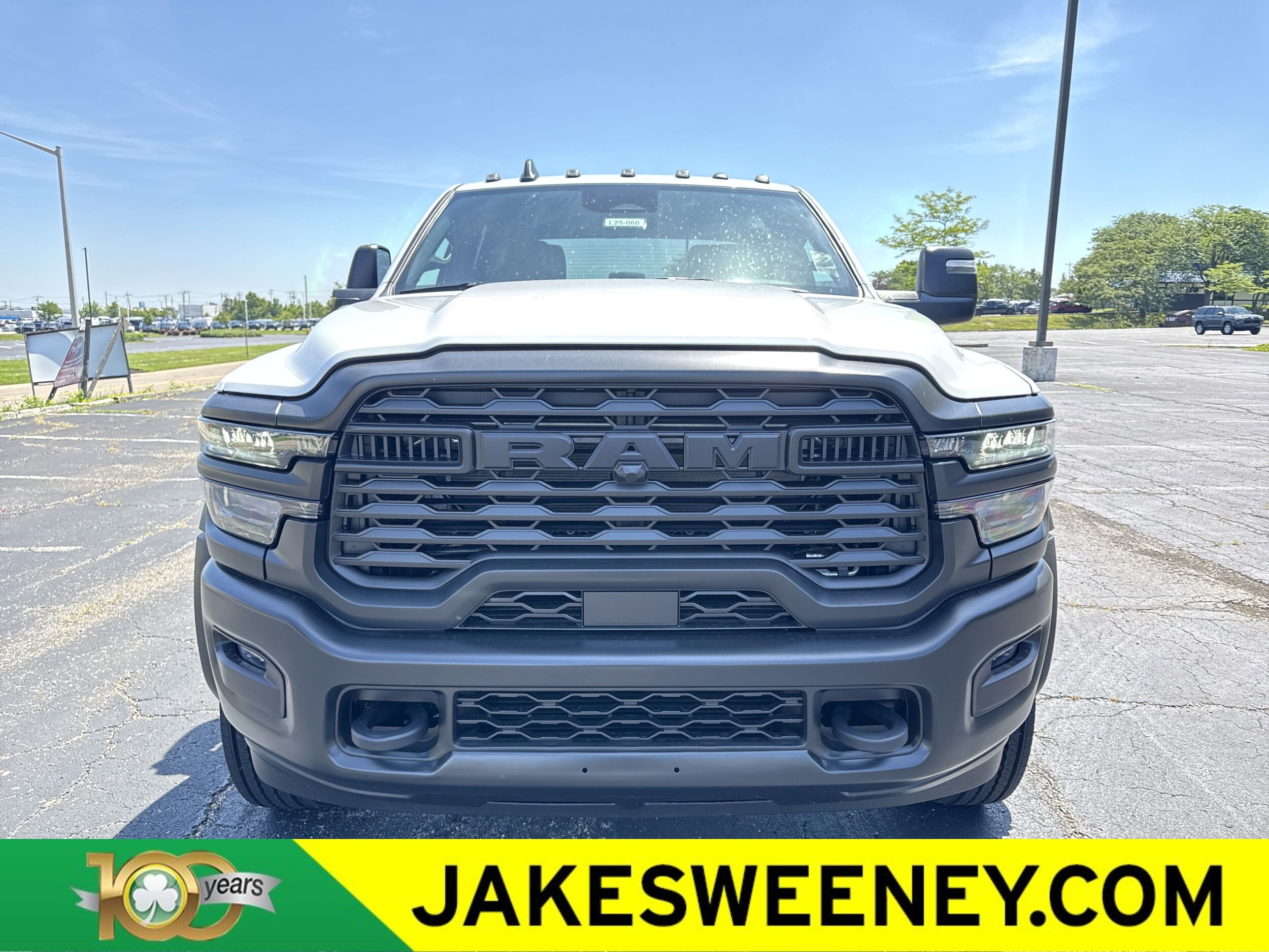 2025 Ram 5500 Tradesman photo 2