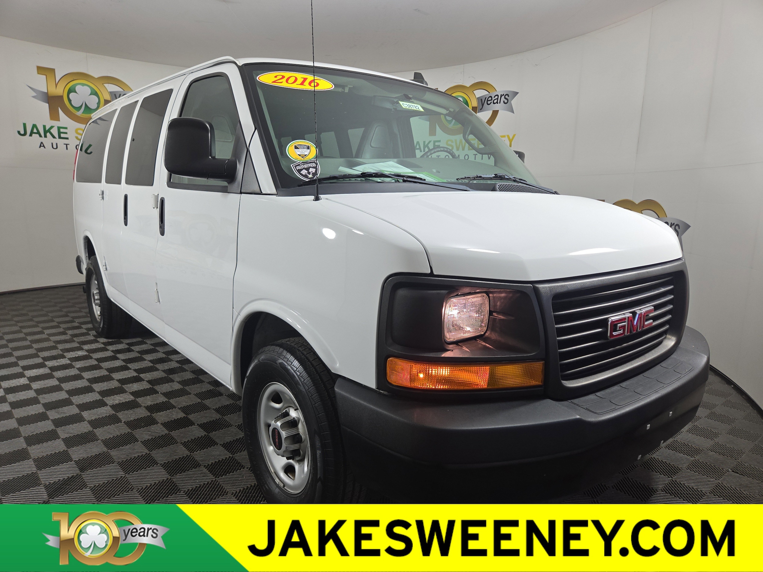 2016 GMC Savana Passenger 1LS's photo