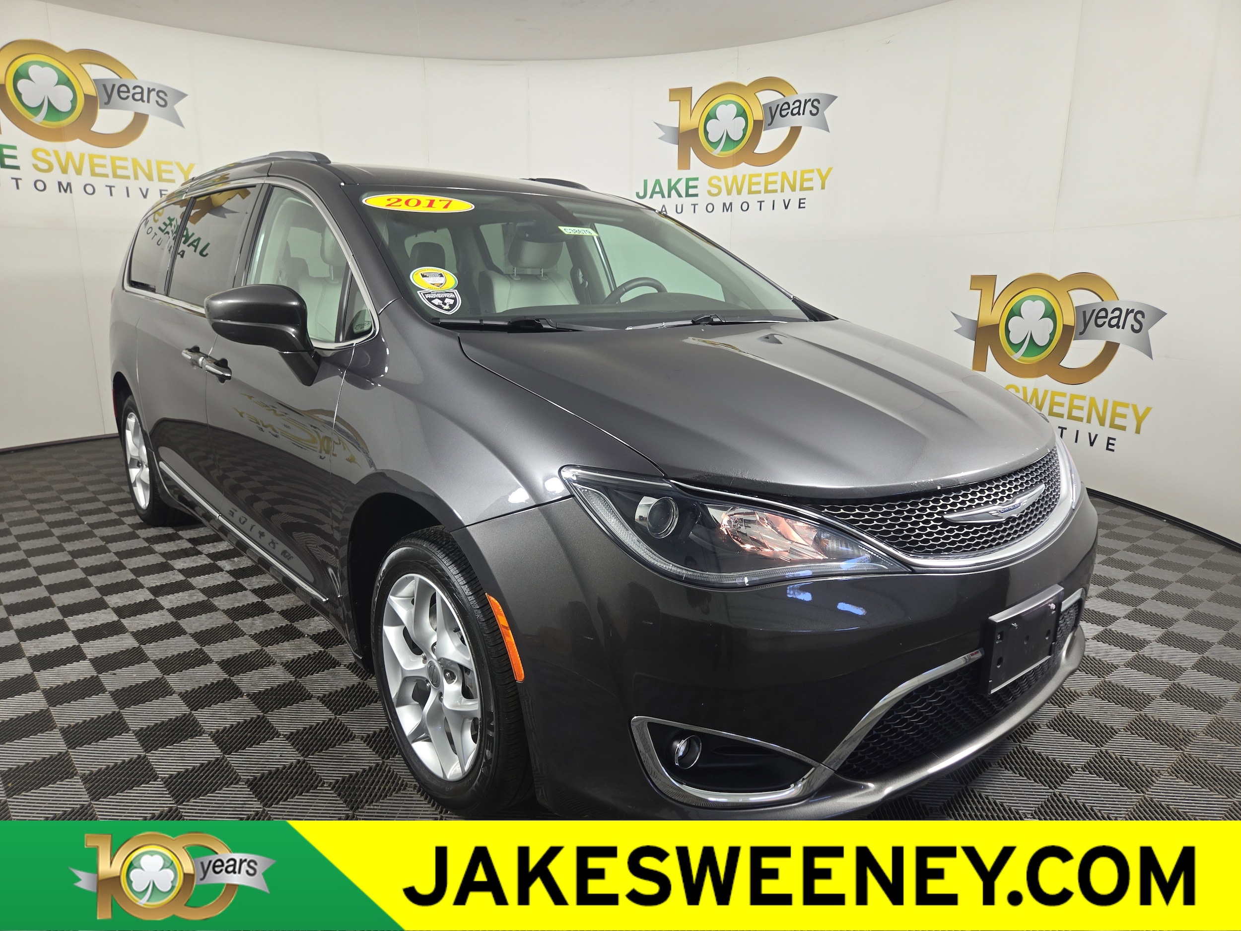 2017 Chrysler Pacifica Touring-L Plus