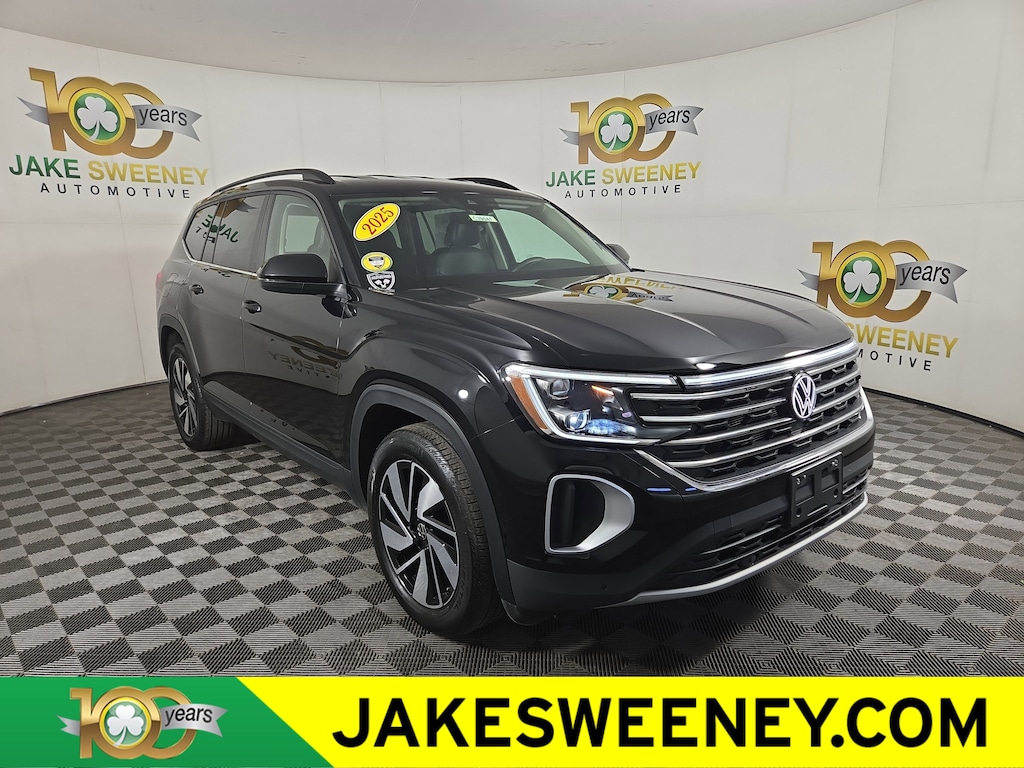 Used 2025 Volkswagen Atlas 2.0T SE with Technology SUV