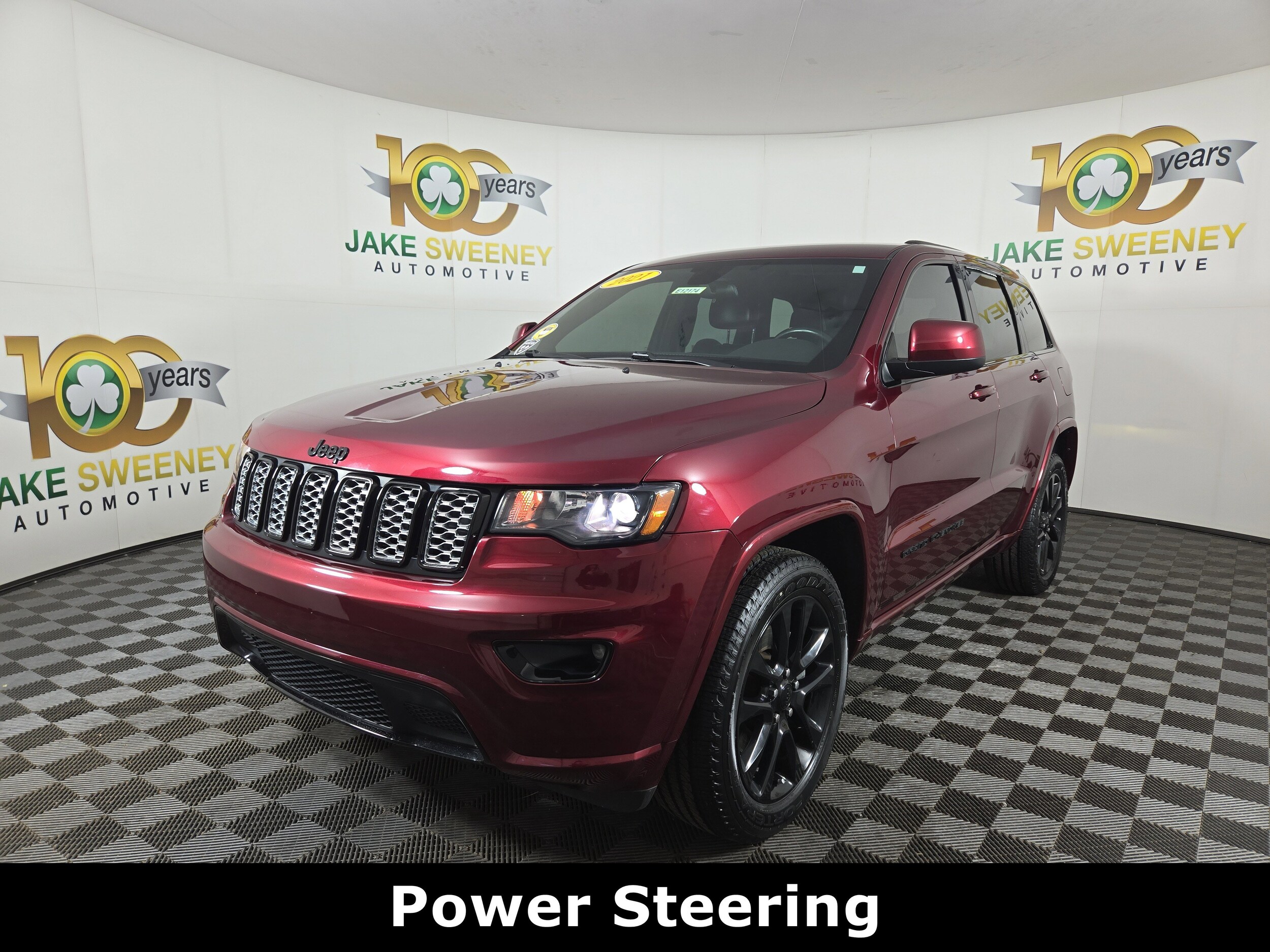 2021 Jeep Grand Cherokee Laredo X photo 2