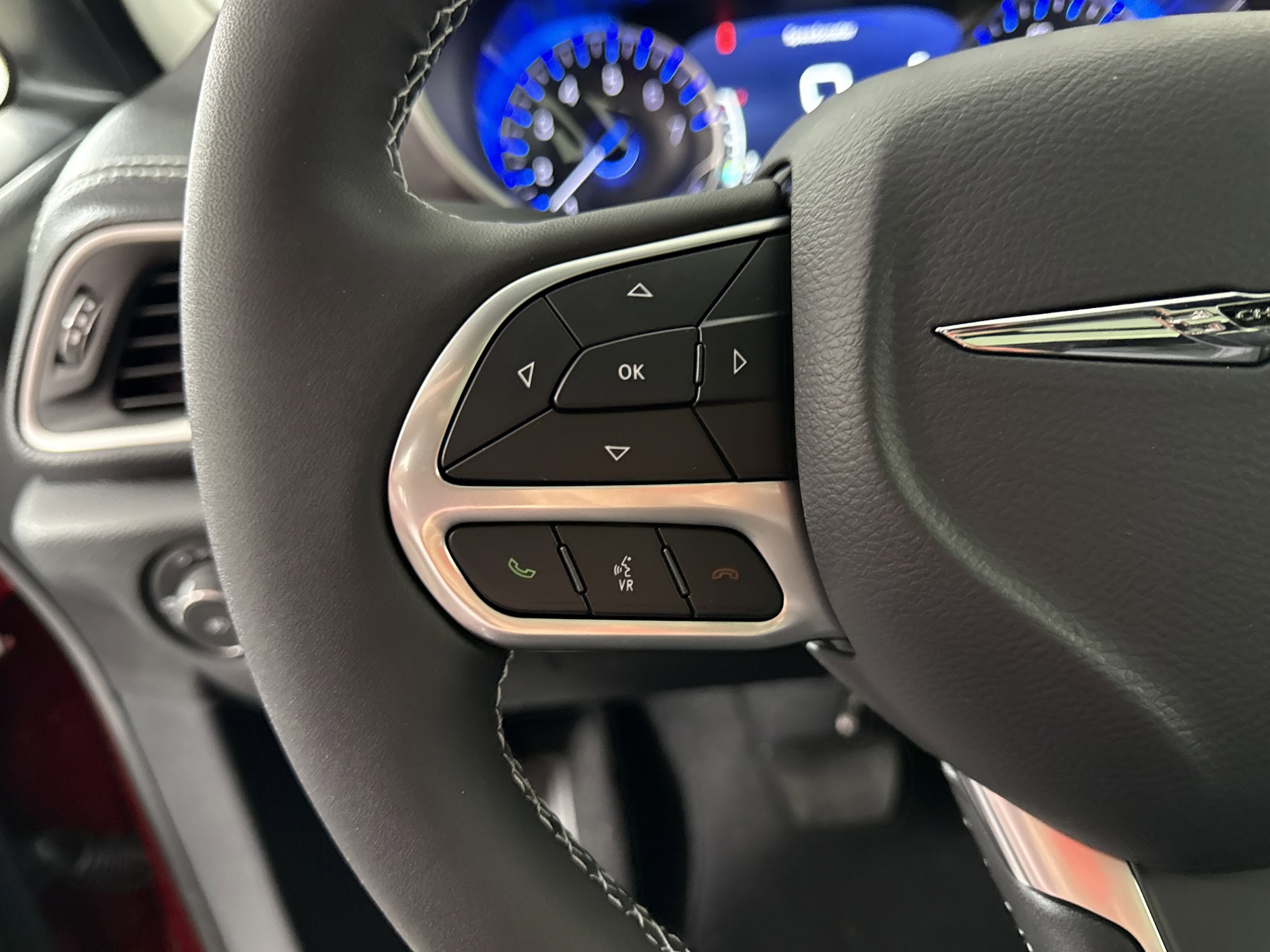 2026 Chrysler Pacifica Select - Photo 17