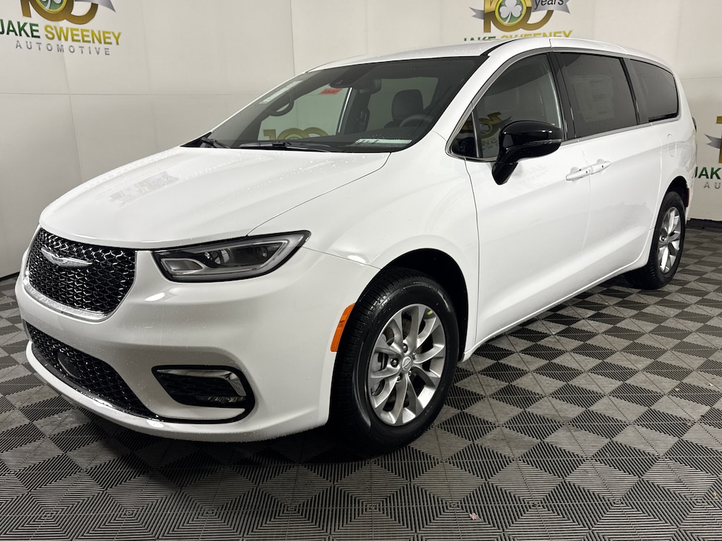 New 2026 Chrysler Pacifica SELECT AWD Passenger Van