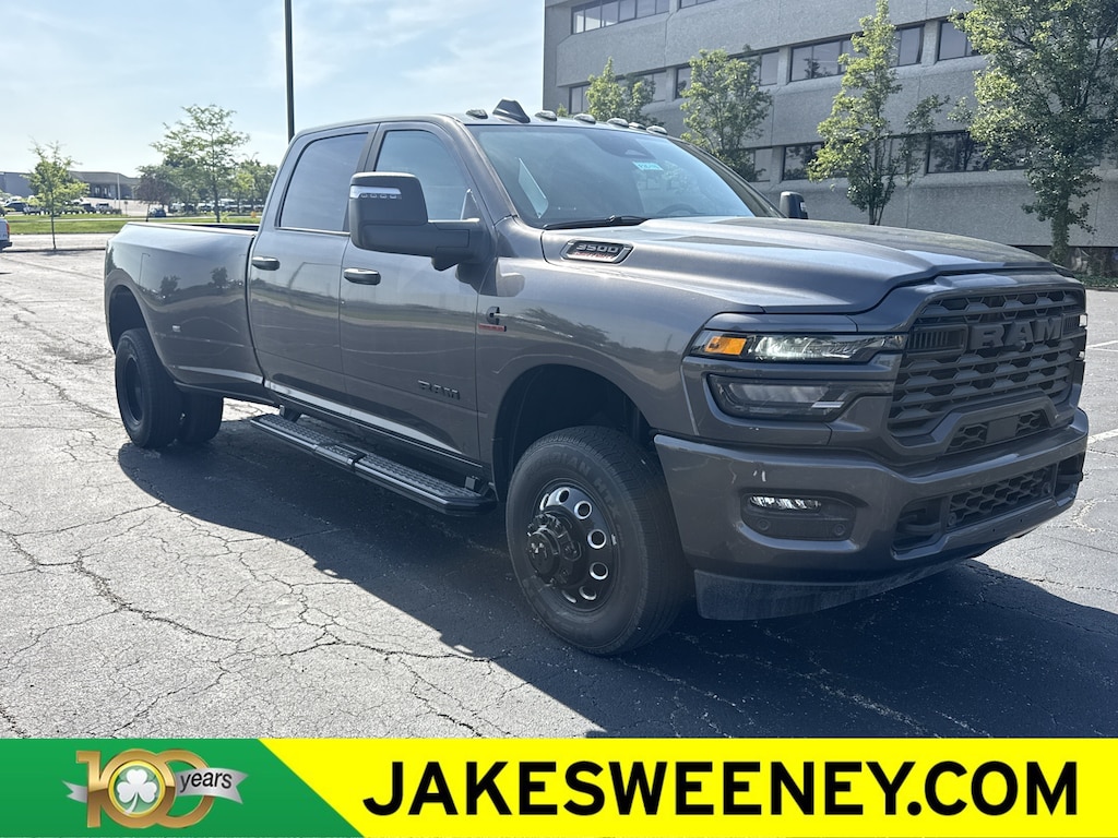 New 2026 Ram 3500 BIG HORN CREW CAB 4X4 8' BOX Pickup