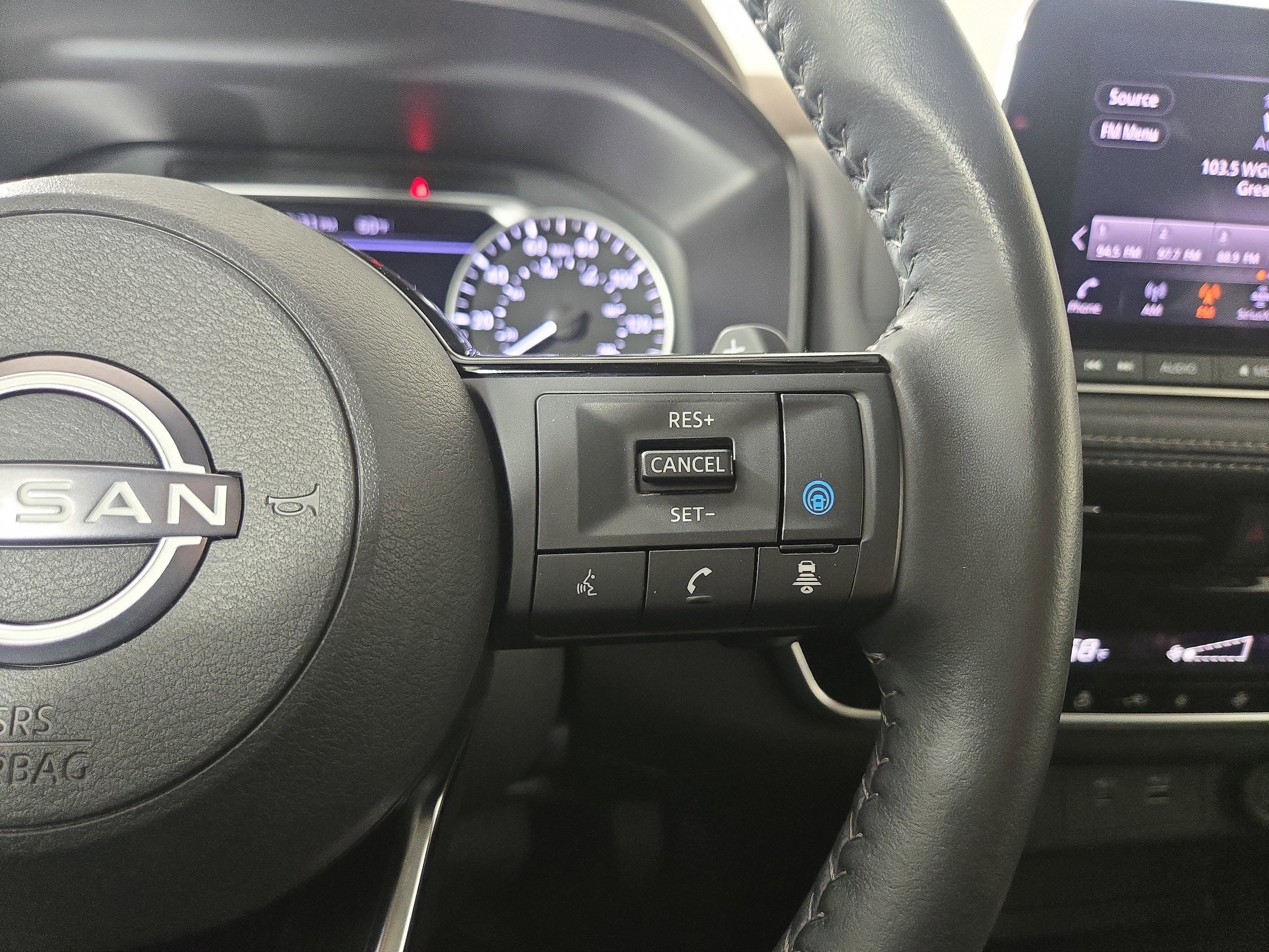 2023 Nissan Rogue SL - Photo 17