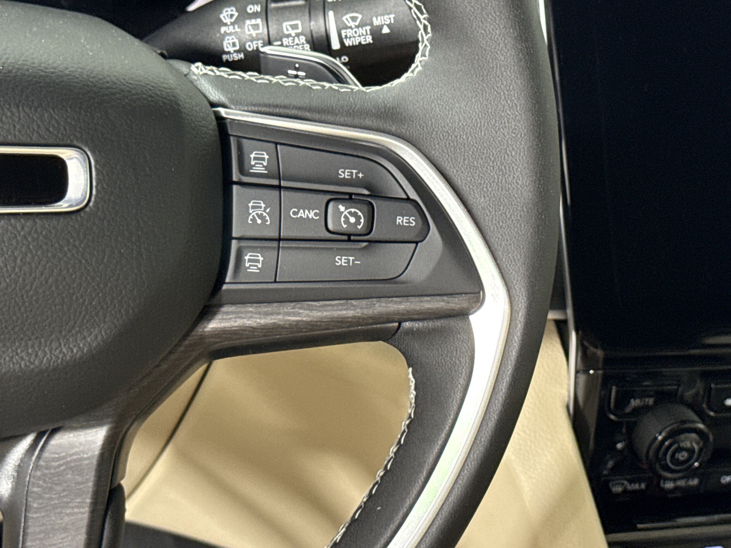 2025 Jeep Grand Cherokee Limited - Photo 18