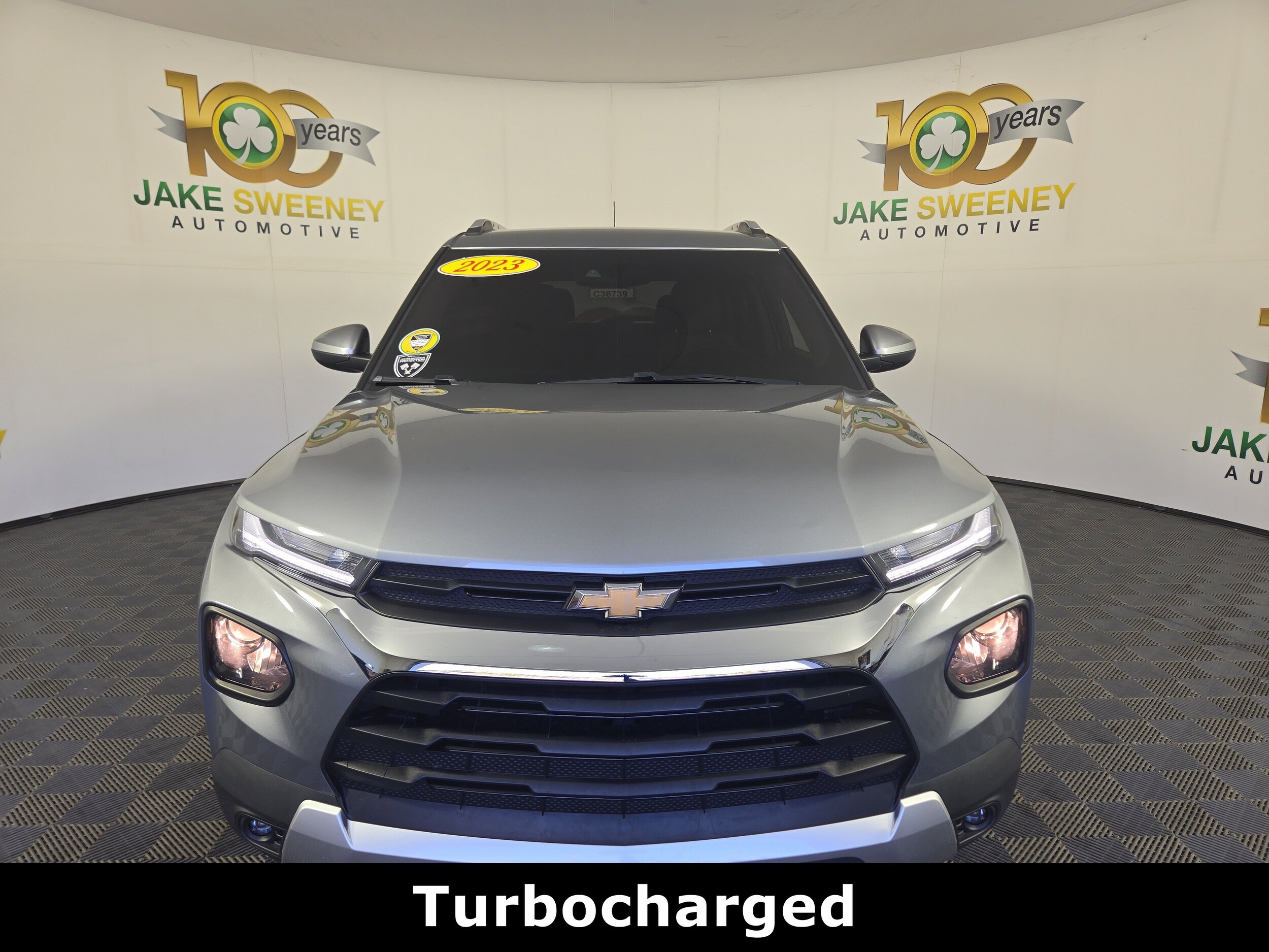 2023 Chevrolet Trailblazer LT photo 2