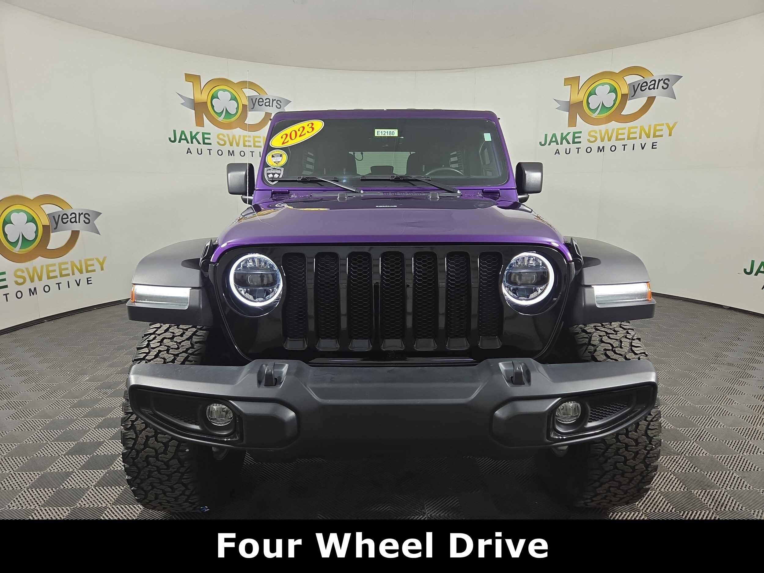 2023 Jeep Wrangler Willys photo 2