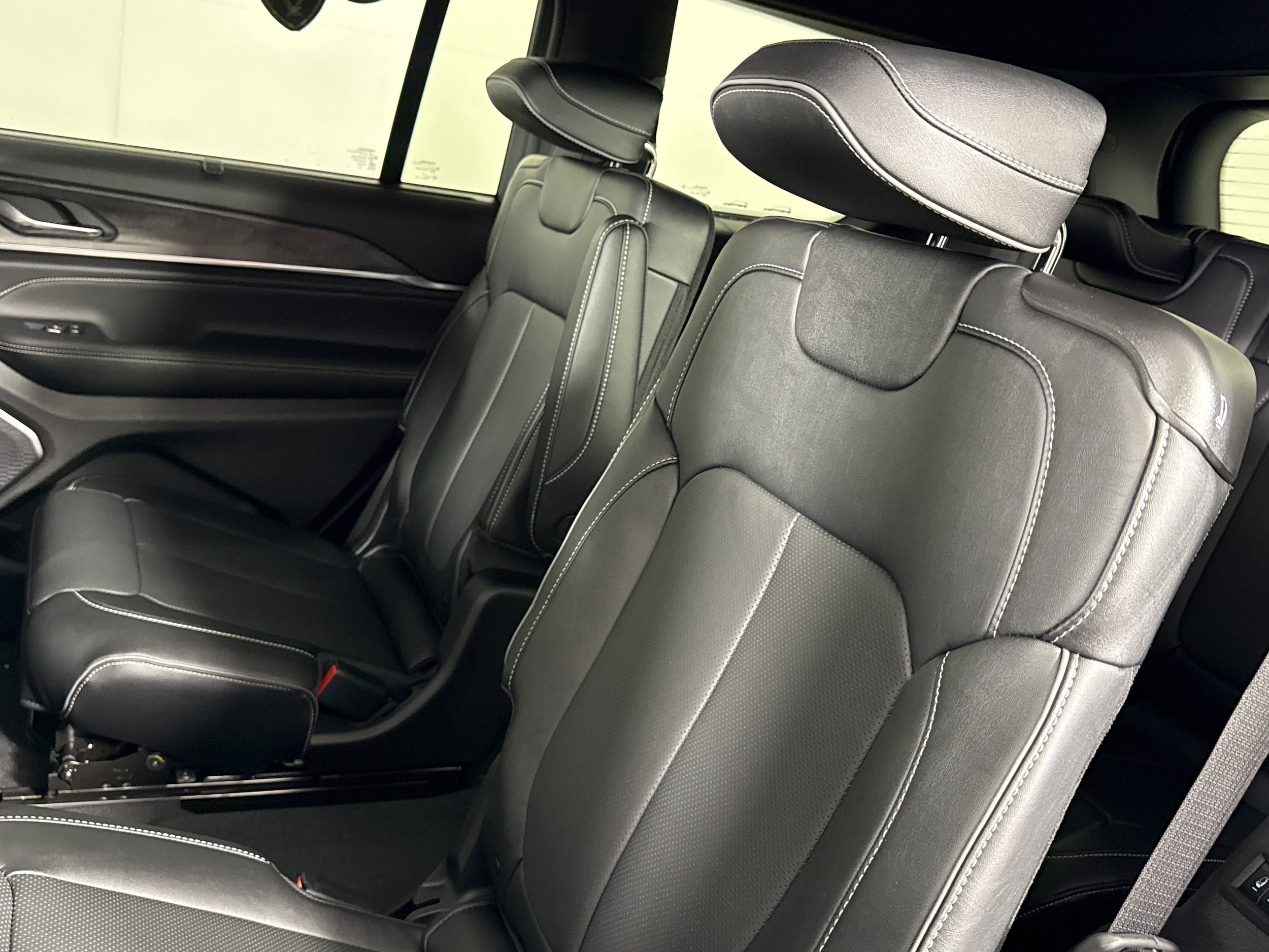 2025 Jeep Grand Cherokee L Overland - Photo 13