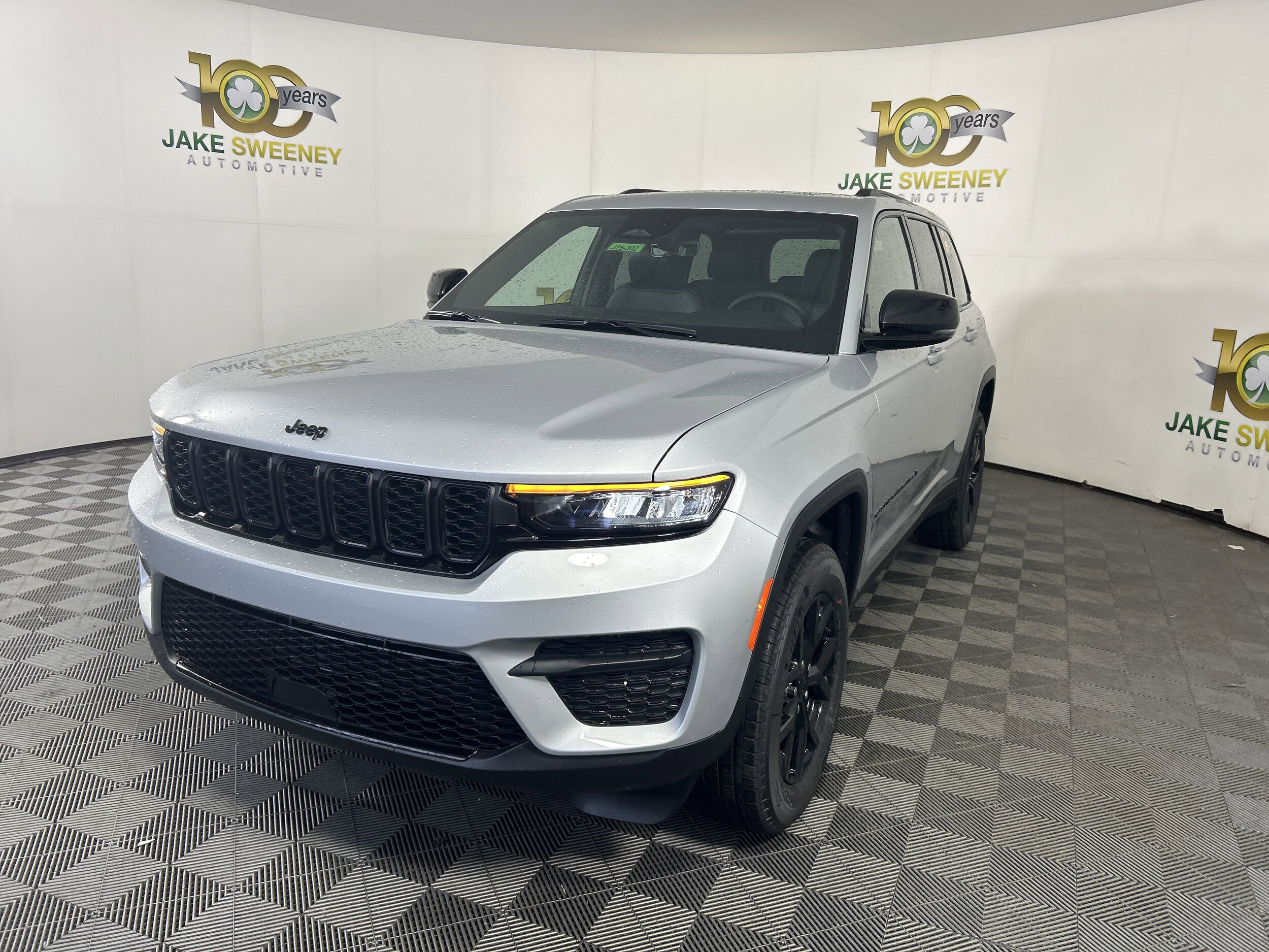 2025 Jeep Grand Cherokee Altitude X photo 3