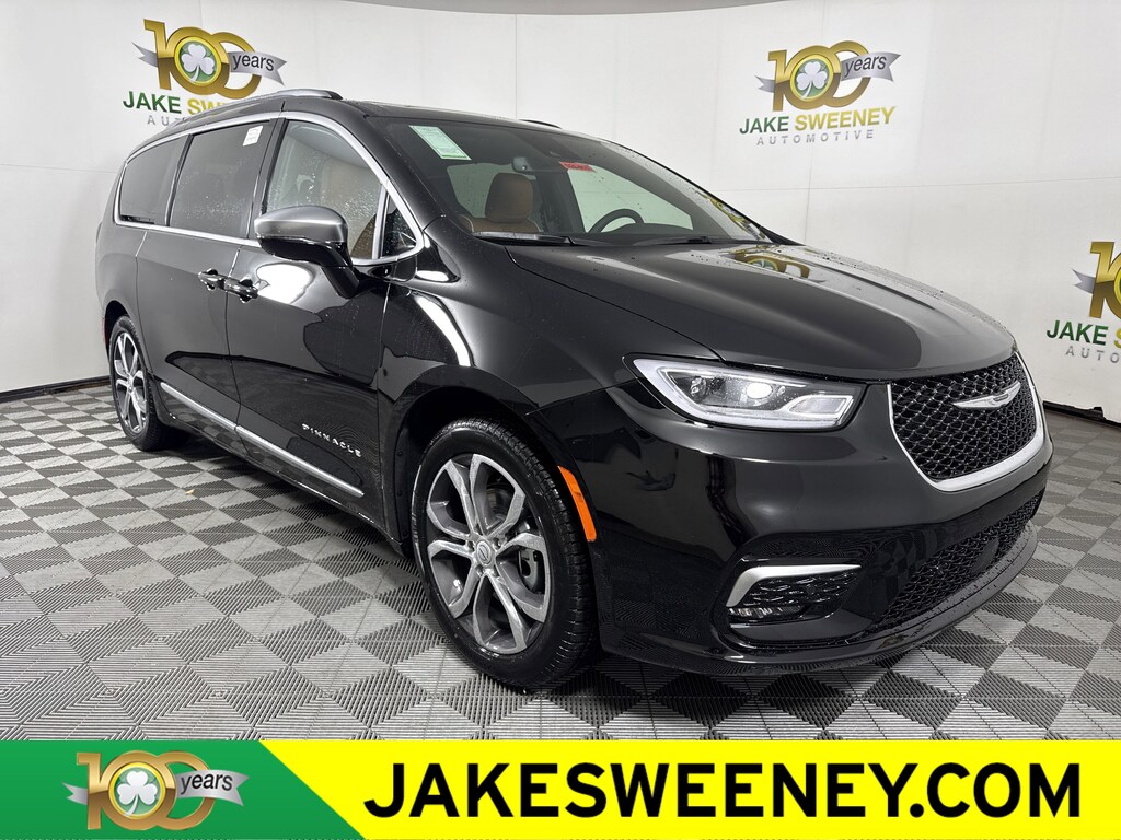 New 2026 Chrysler Pacifica PINNACLE Passenger Van