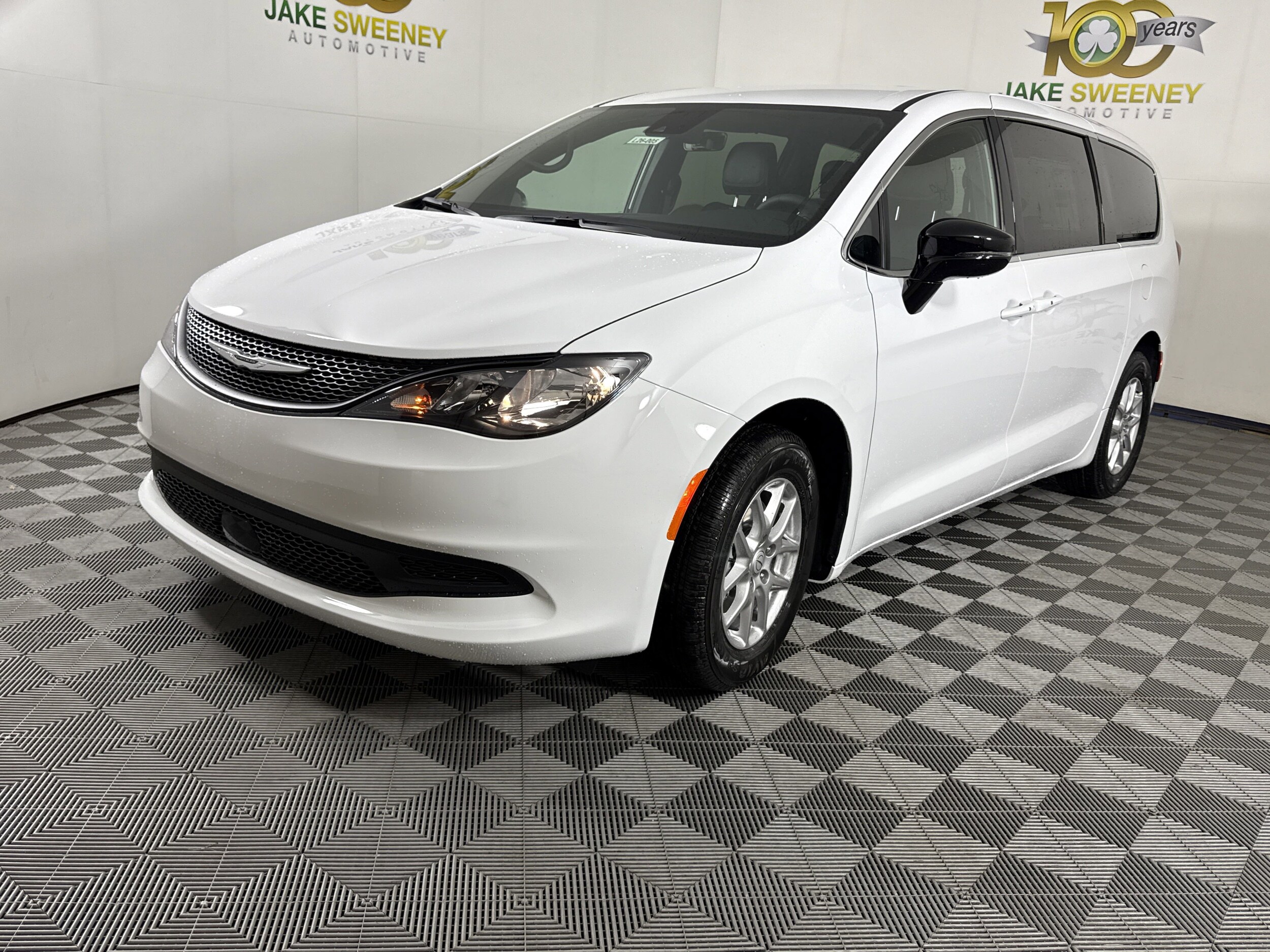 2026 Chrysler Voyager LX photo 2