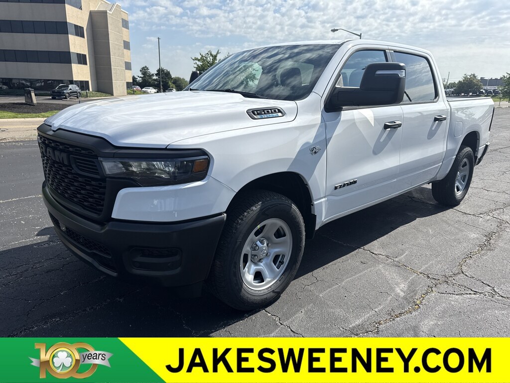 New 2026 Ram 1500 TRADESMAN CREW CAB 4X4 5'7 BOX Pickup