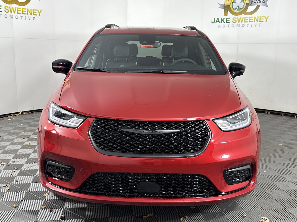 New 2026 Chrysler Pacifica LIMITED AWD Passenger Van