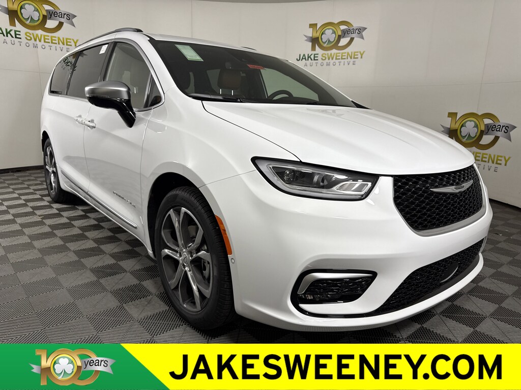 New 2026 Chrysler Pacifica PINNACLE Passenger Van