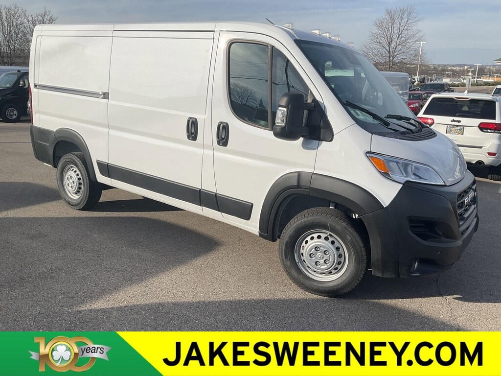 New 2025 Ram ProMaster PROMASTER 1500 TRADESMAN CARGO VAN LOW ROOF 136' W Cargo Van
