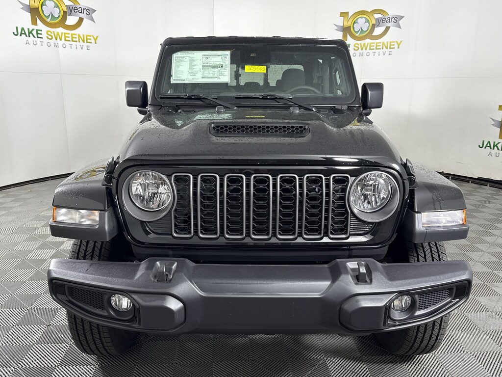 New 2025 Jeep Gladiator SPORT S 4X4 Pickup