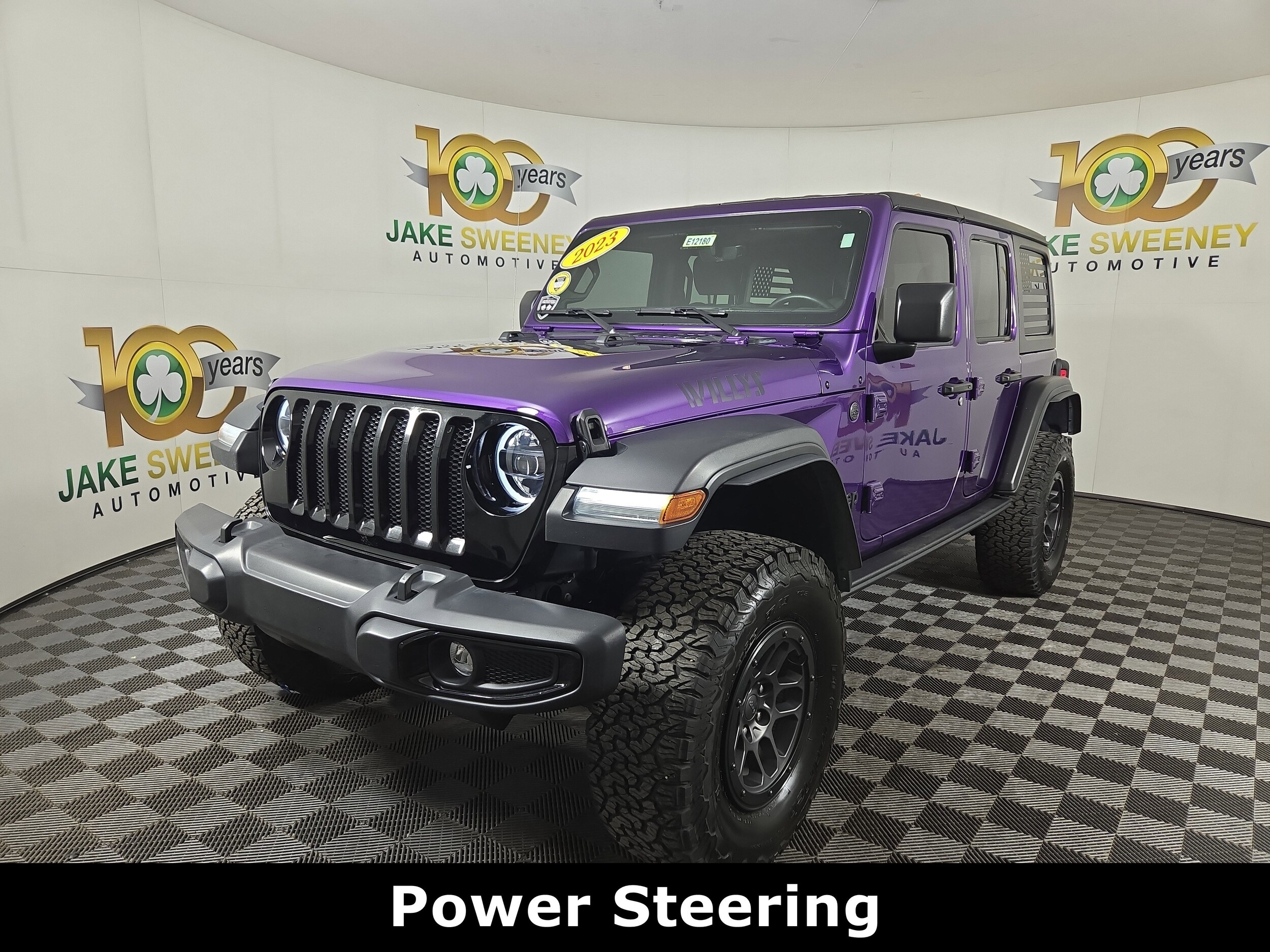 2023 Jeep Wrangler Willys photo 3
