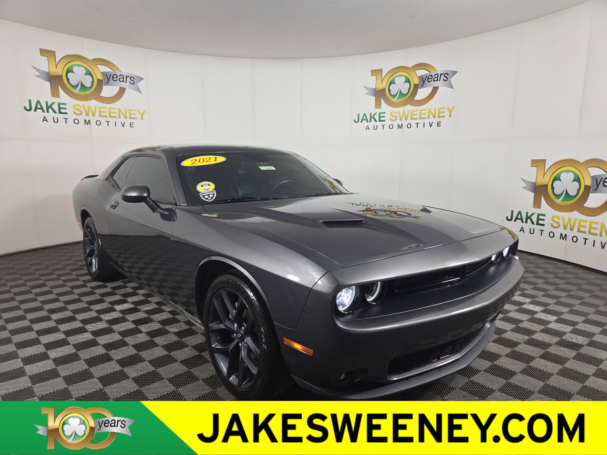 2021 Dodge Challenger SXT's photo