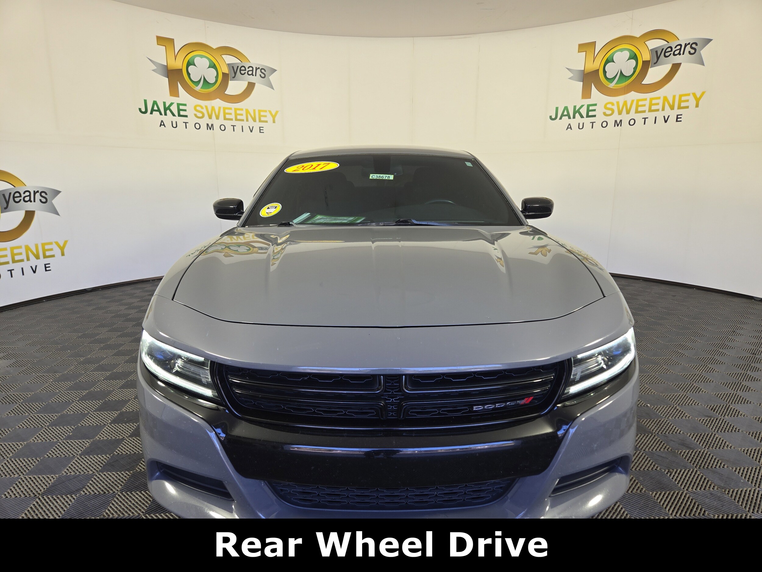 2017 Dodge Charger R/T photo 2