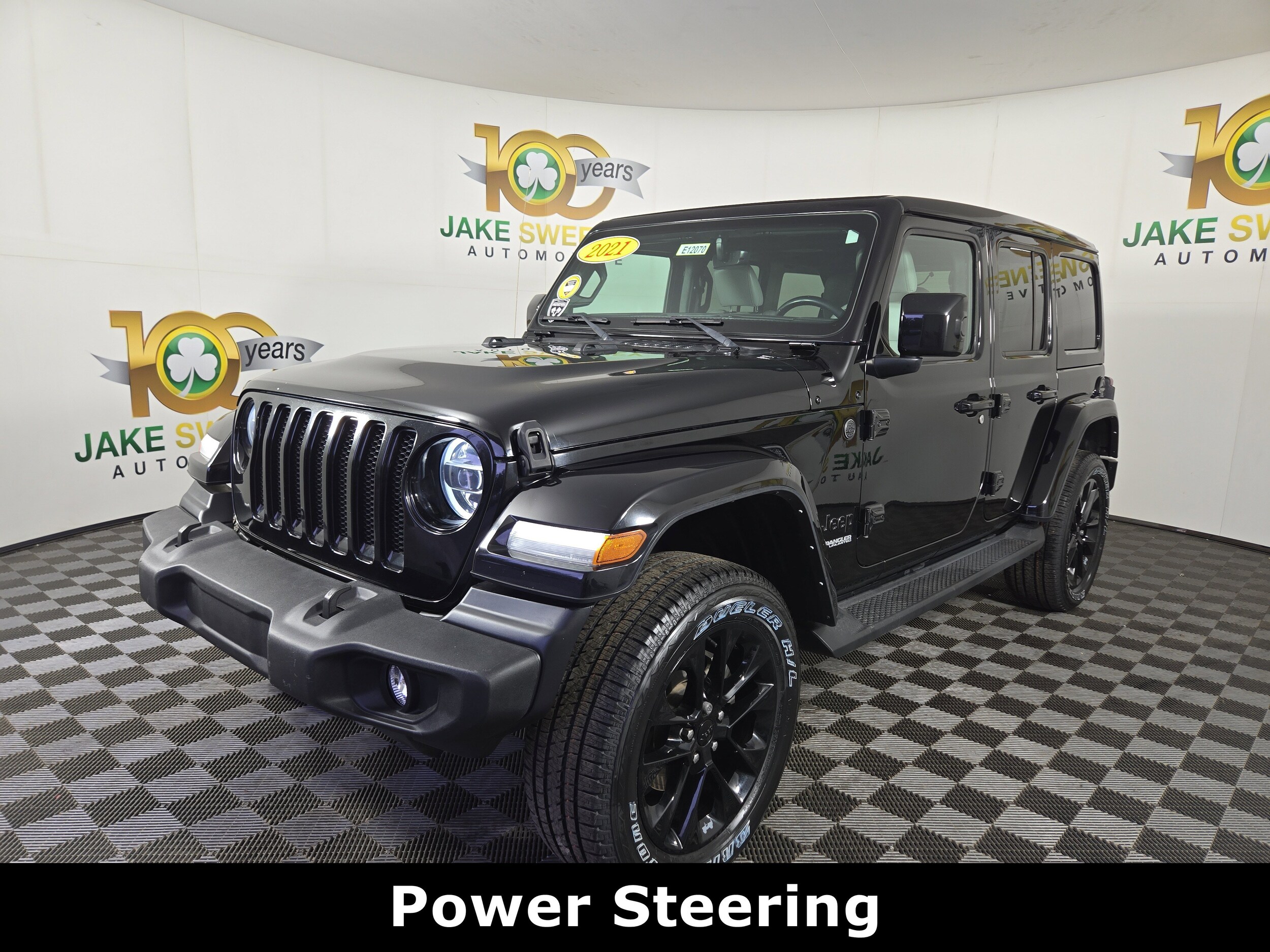 2021 Jeep Wrangler Unlimited Sahara High Altitude photo 3