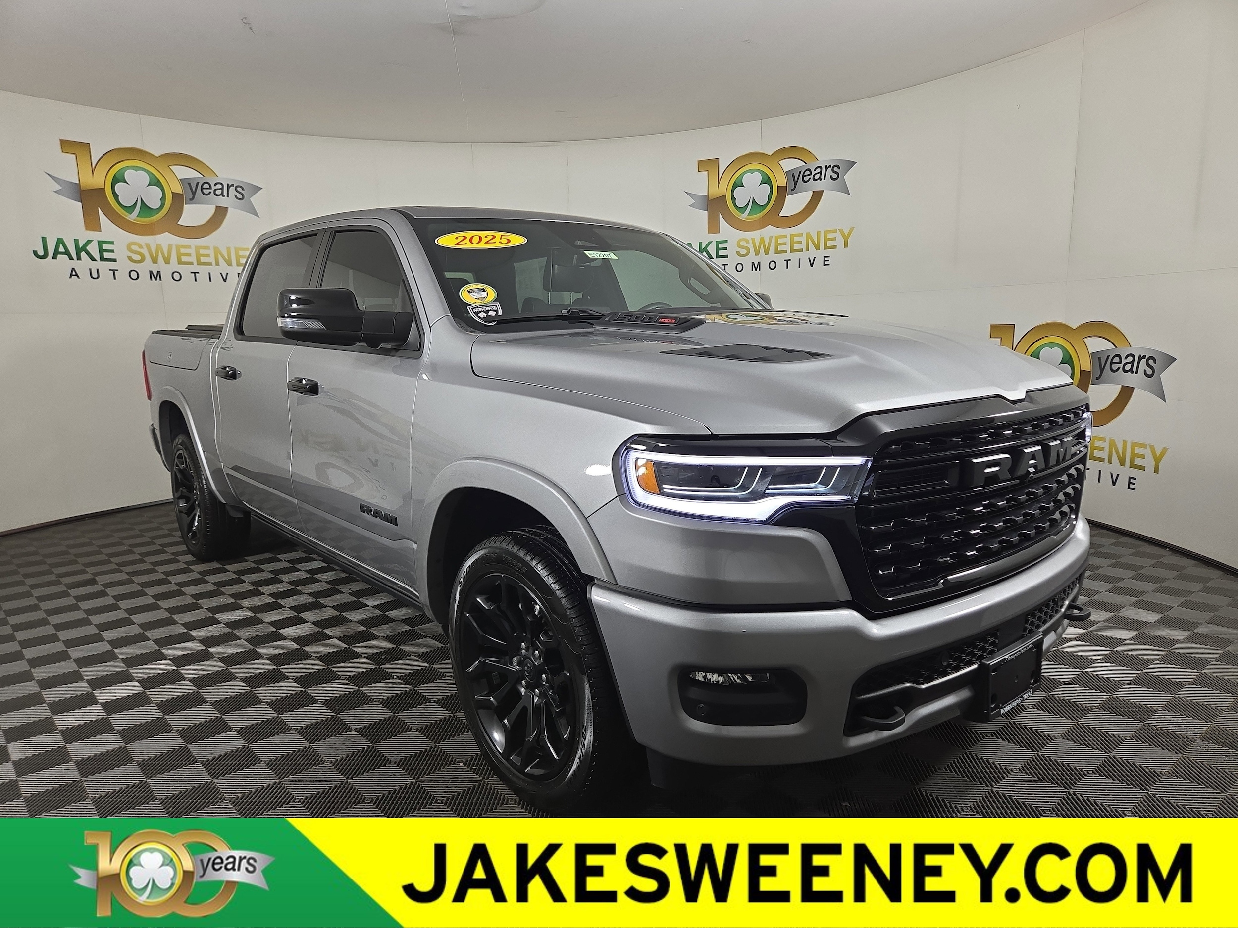 2025 RAM Ram 1500 Pickup Limited's photo