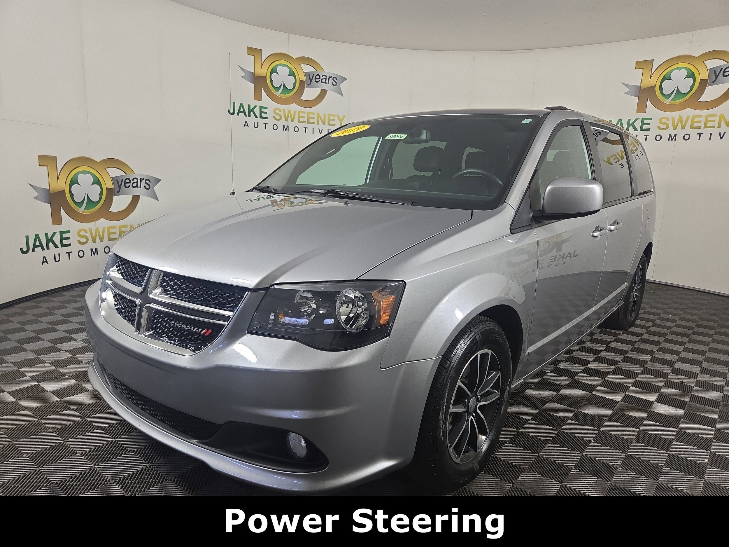 2019 Dodge Grand Caravan GT photo 2