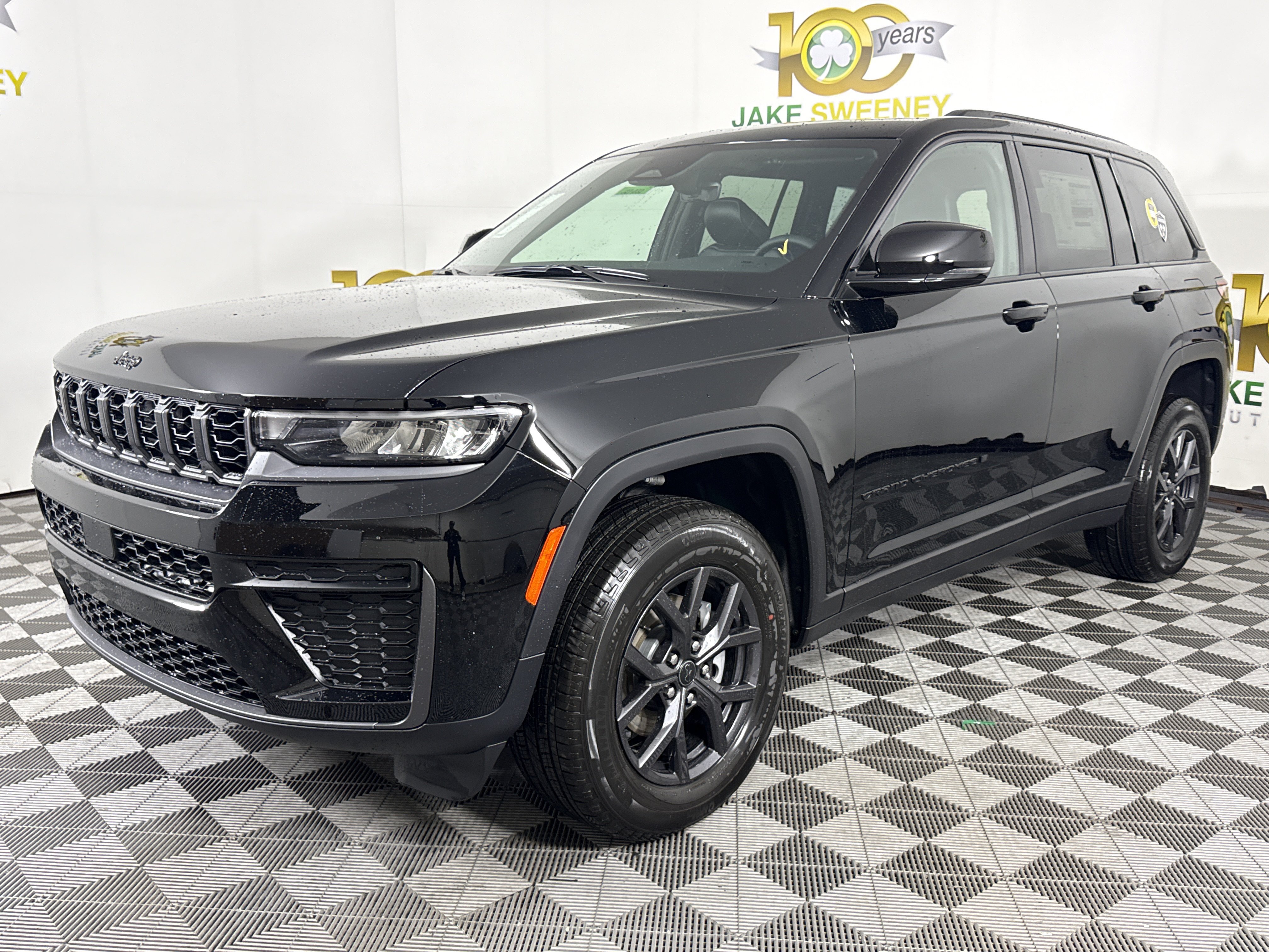 New 2027 Jeep Grand Cherokee LAREDO ALTITUDE 4X4 Sport Utility