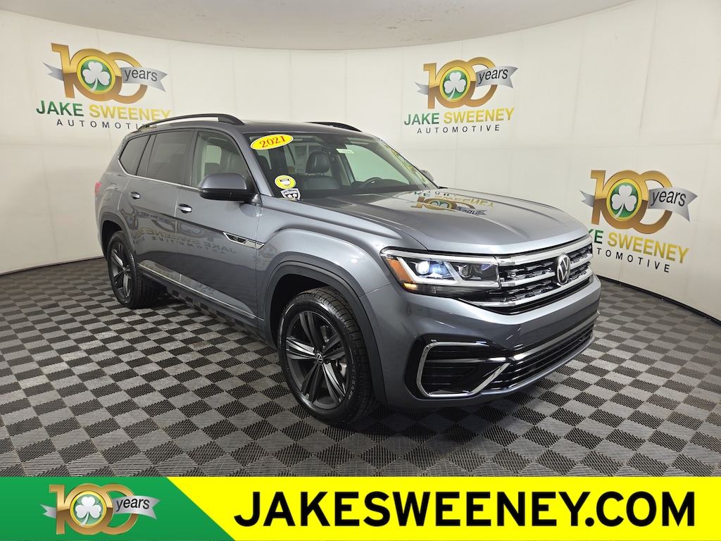 Used 2021 Volkswagen Atlas 3.6L V6 SE with Technology R-Line SUV