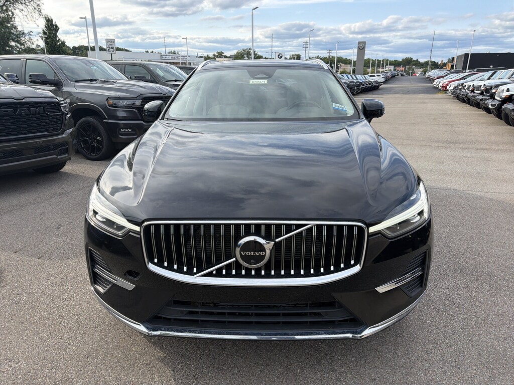 Used 2023 Volvo XC60 Plus Bright Theme SUV