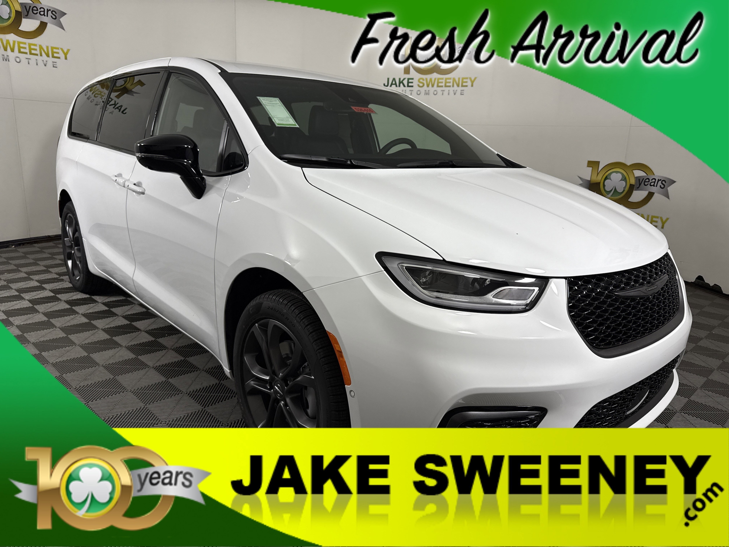 2026 Chrysler Pacifica Passenger Van 